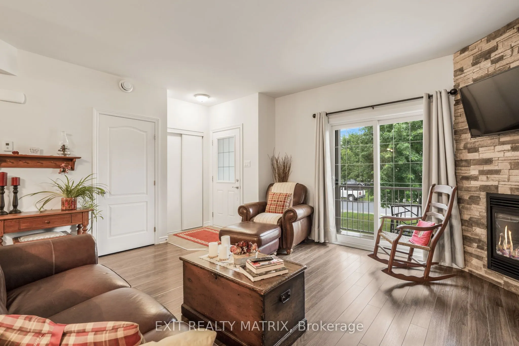 193 Bourdeau Boulevard, #2