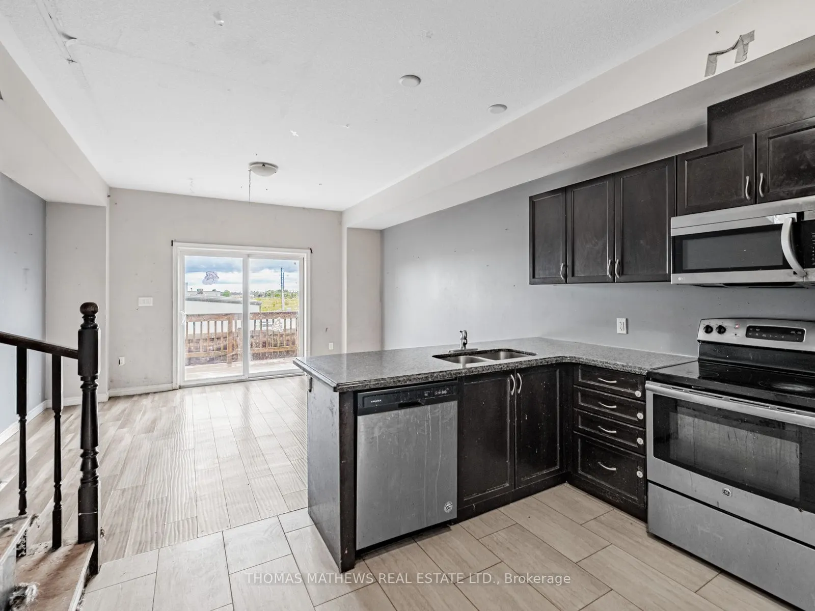 60 Bloom Crescent, #28