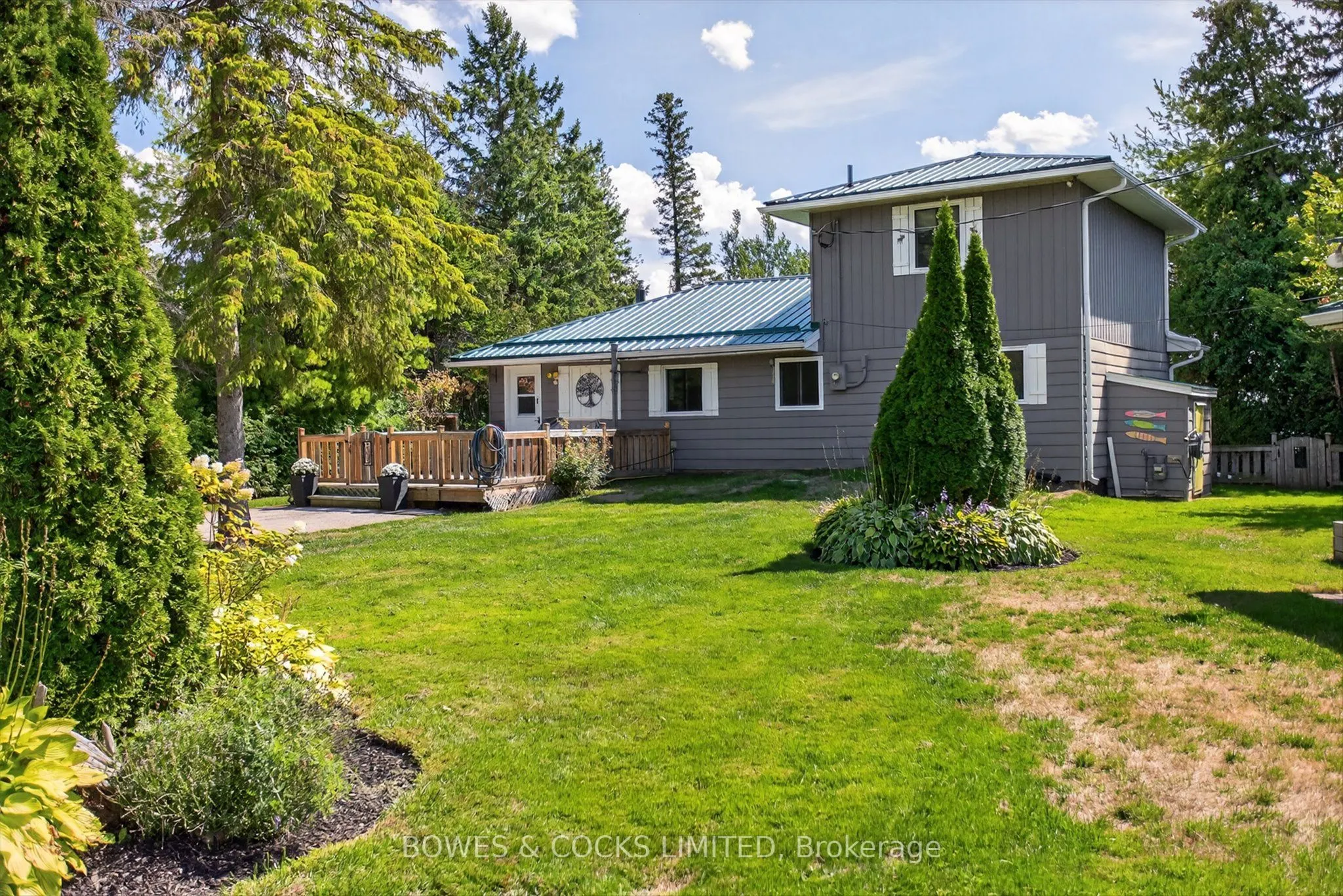 32 Sturgeon Glen Road