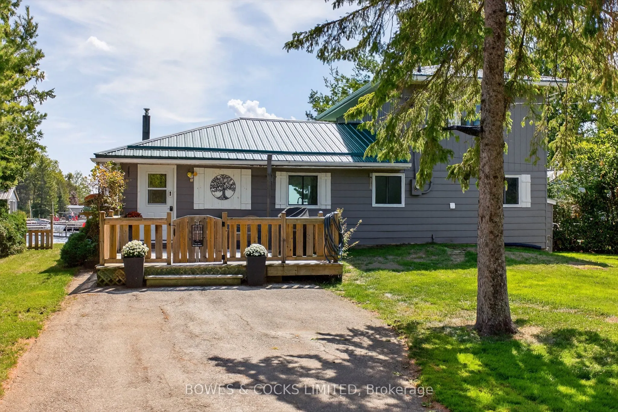 32 Sturgeon Glen Road