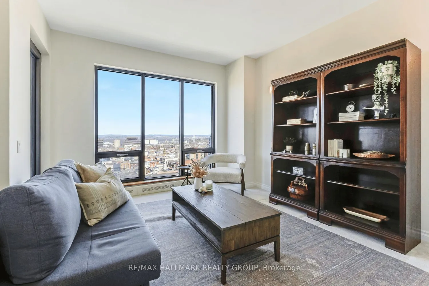 90 George Street, #1404