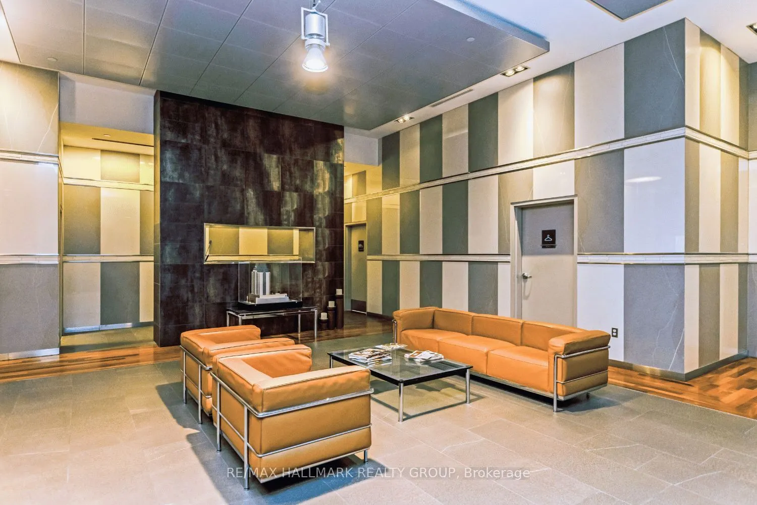 90 George Street, #1404