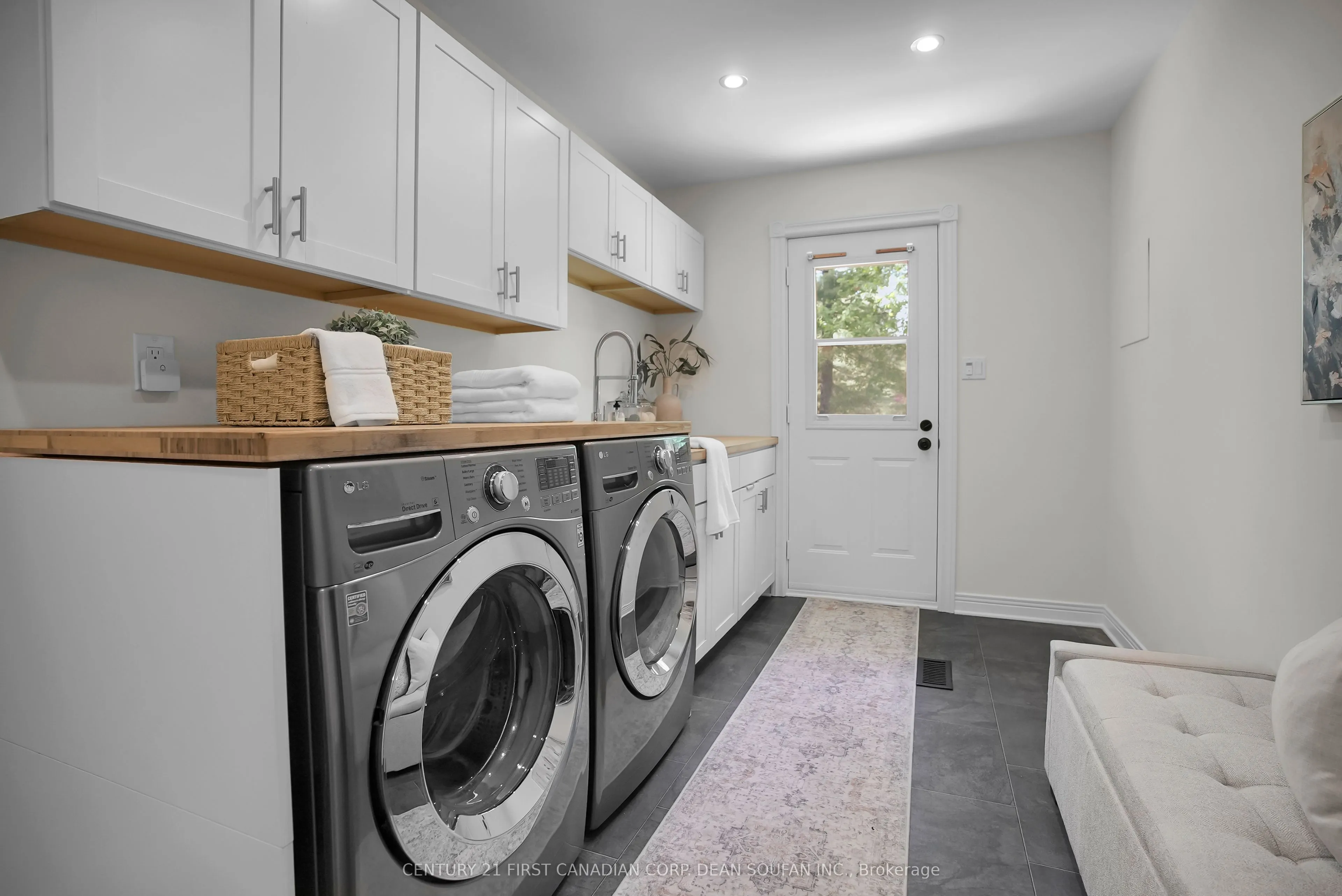 2 Lansdowne Park Crescent