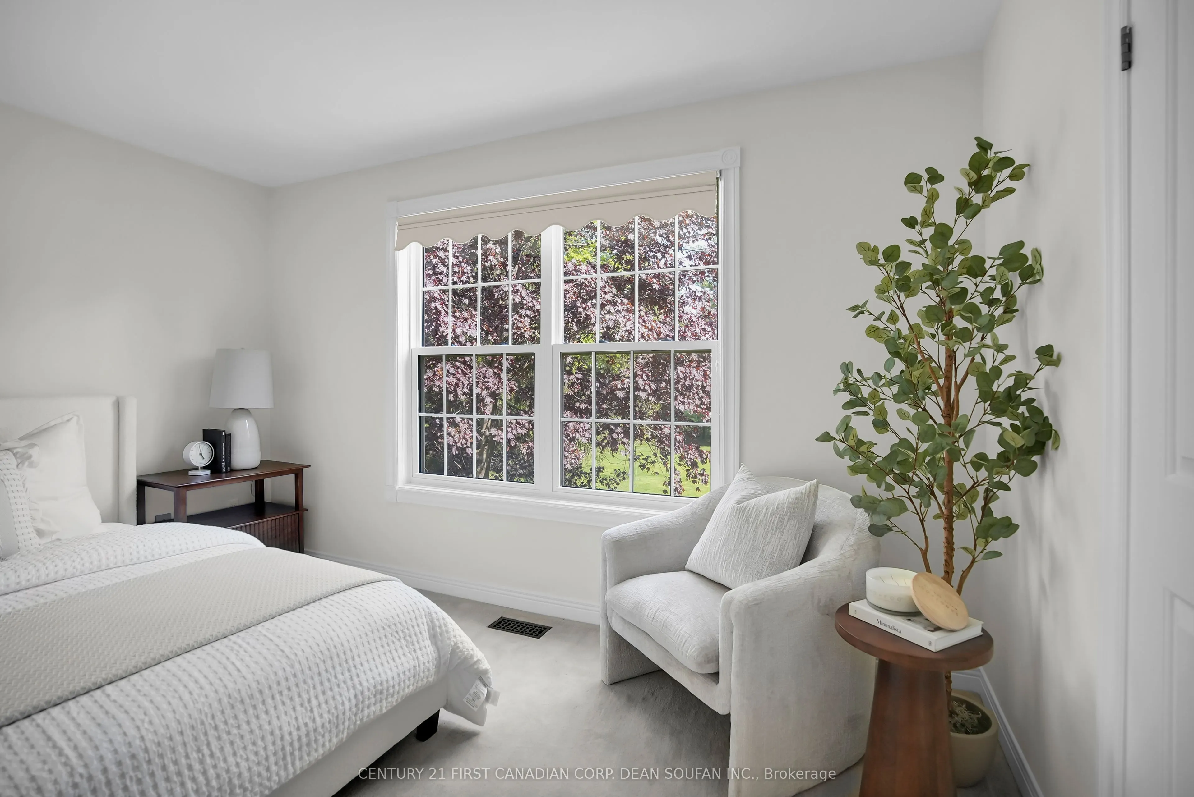 2 Lansdowne Park Crescent