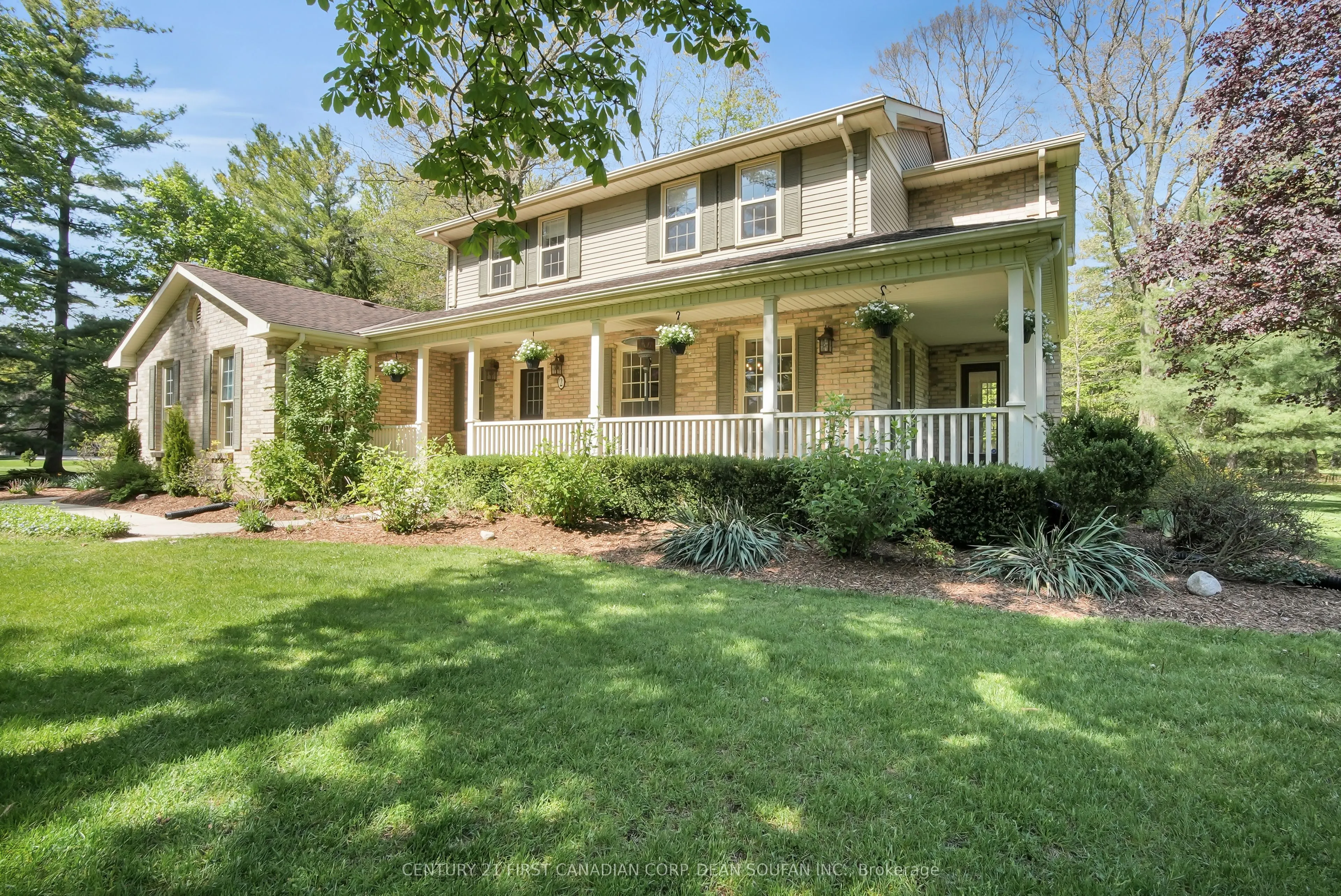 2 Lansdowne Park Crescent