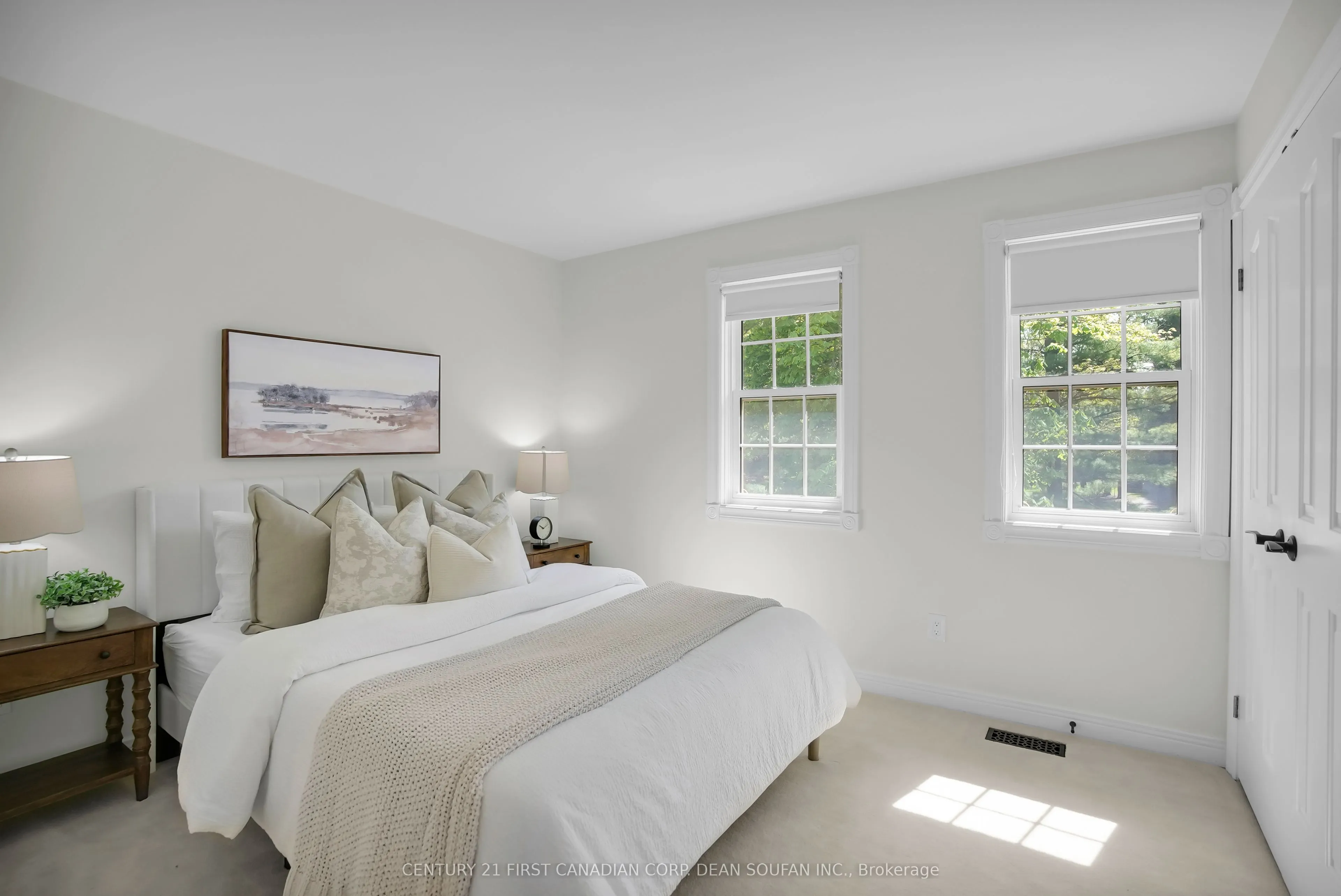 2 Lansdowne Park Crescent