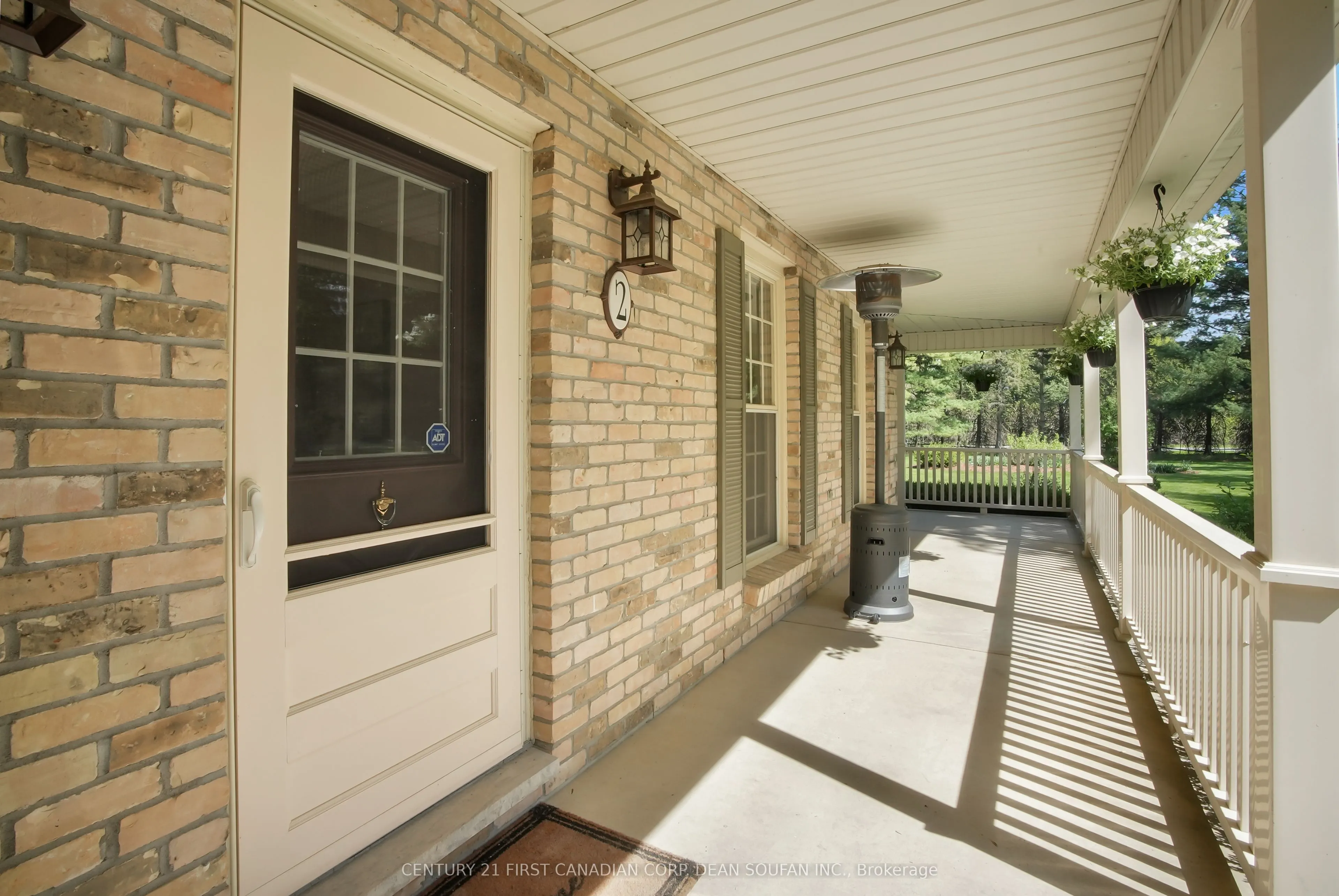 2 Lansdowne Park Crescent
