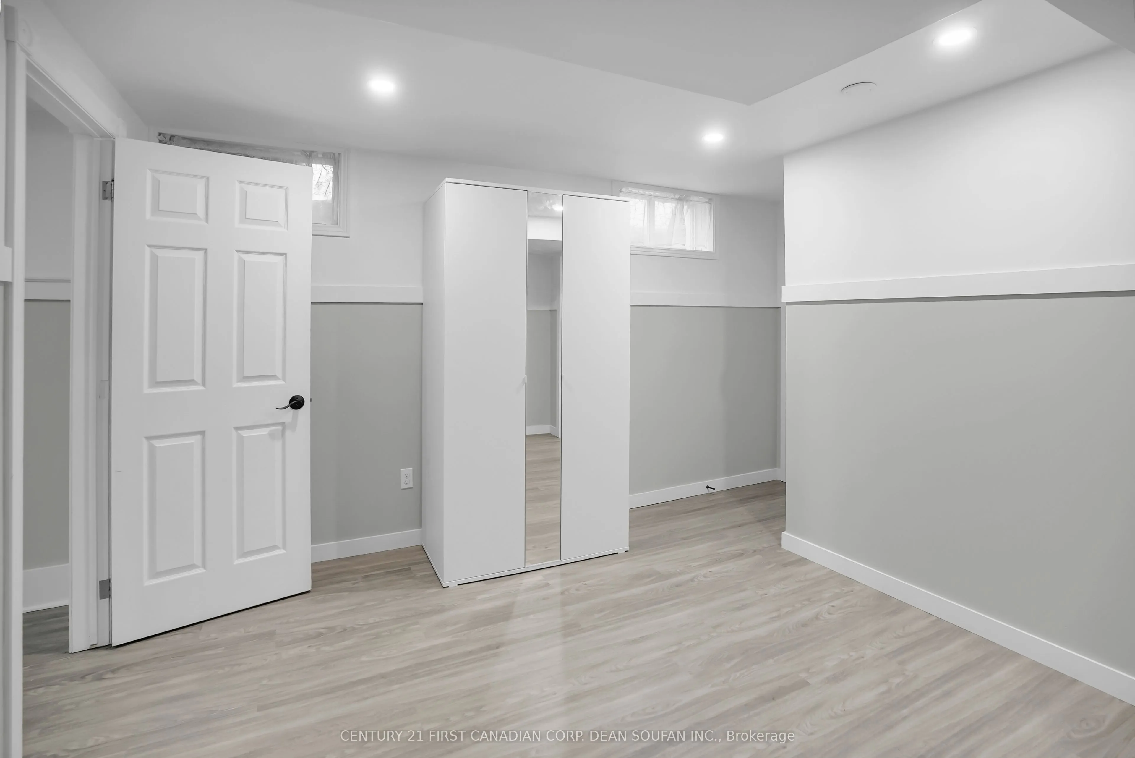 2 Lansdowne Park Crescent