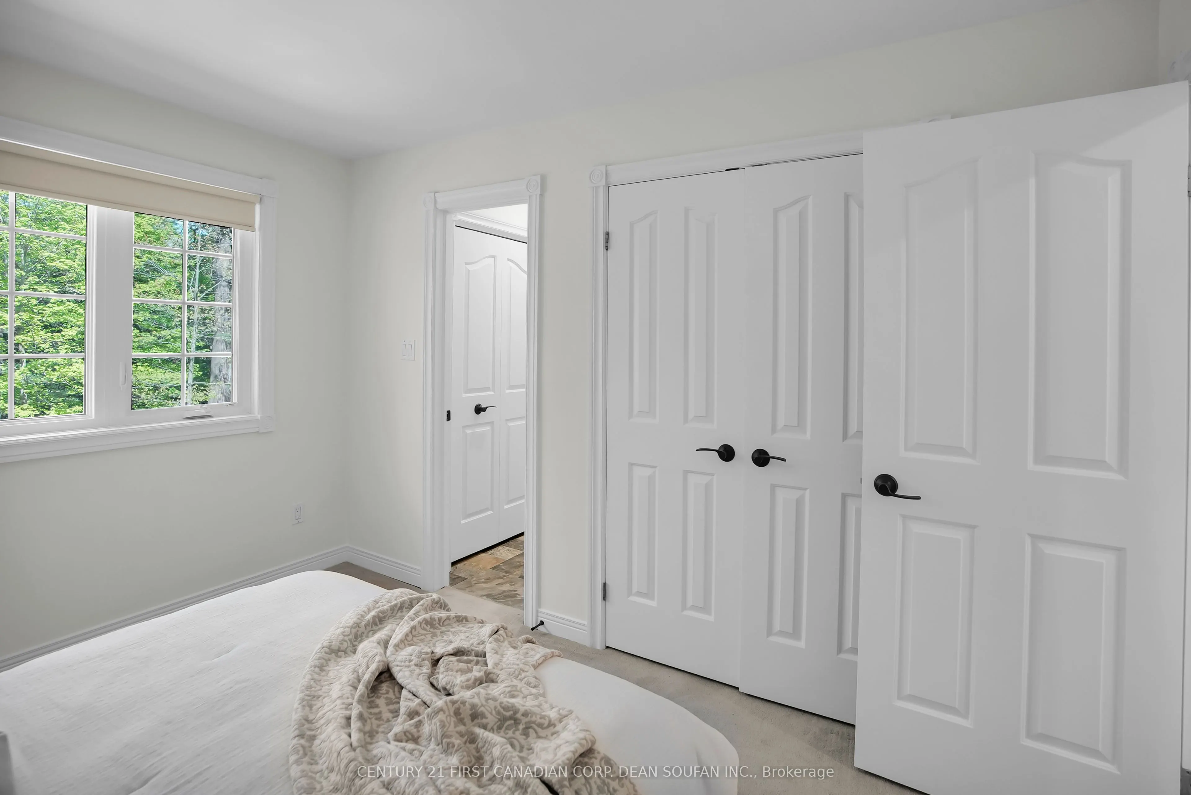 2 Lansdowne Park Crescent