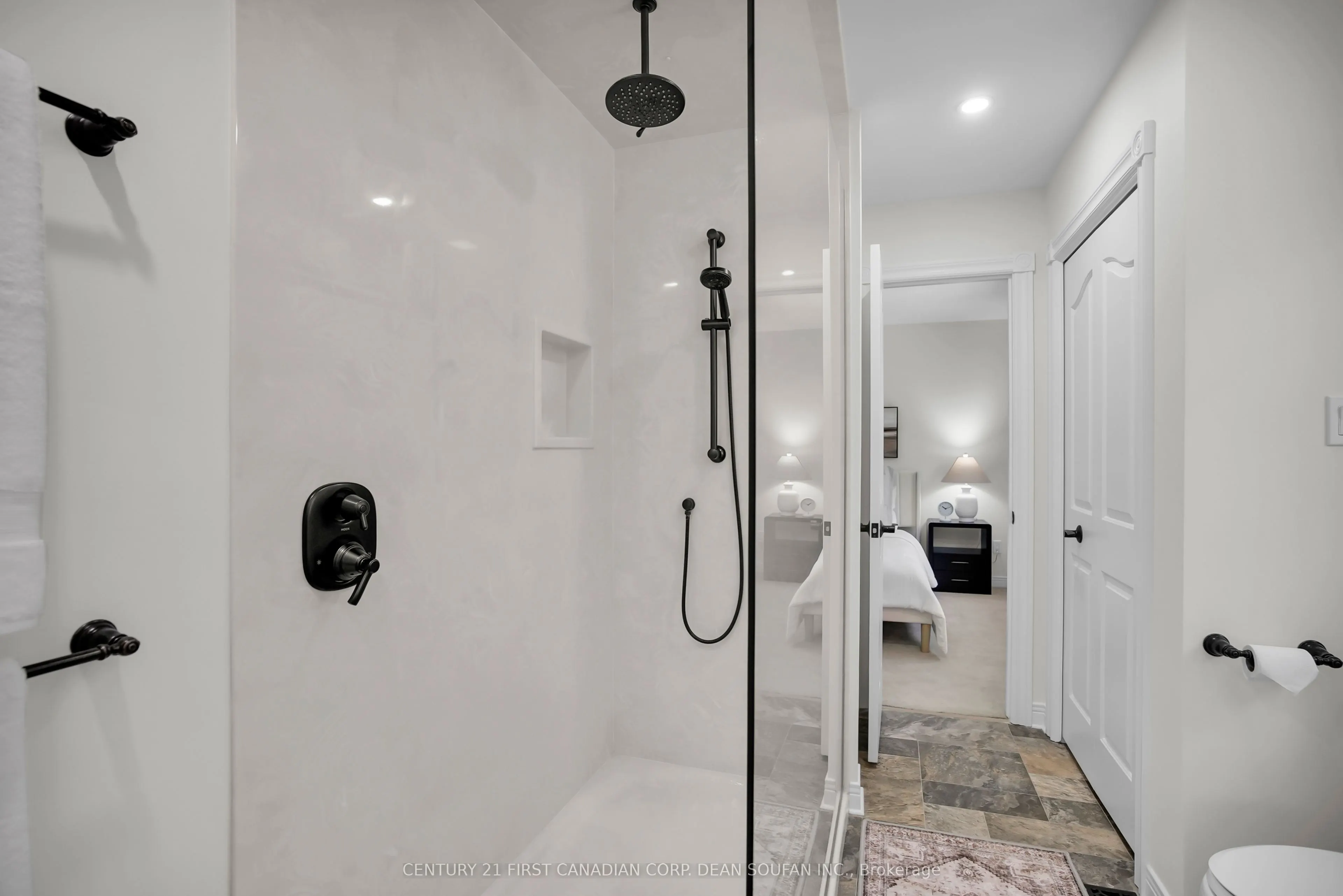 2 Lansdowne Park Crescent