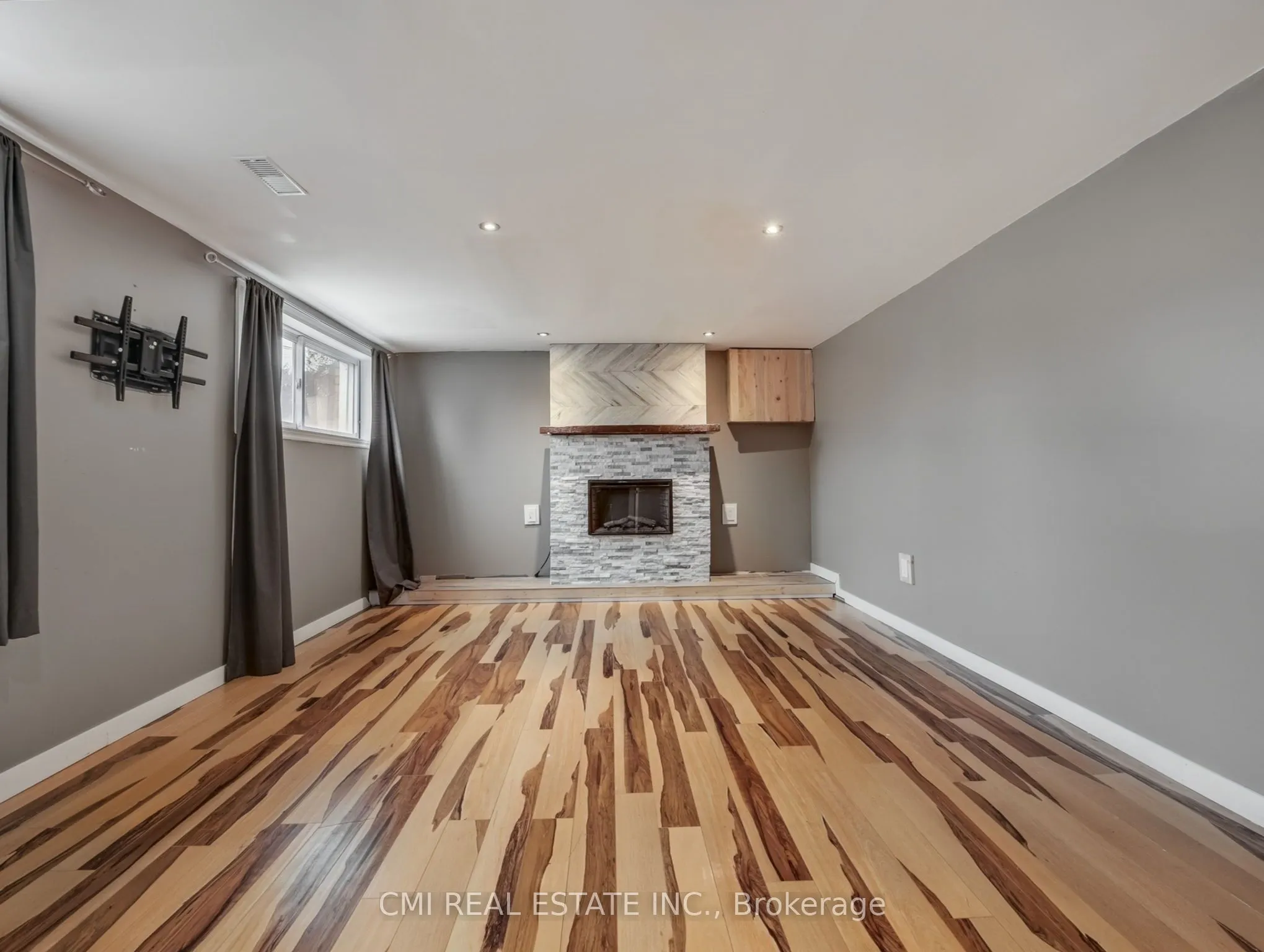 66 Rosewood Avenue