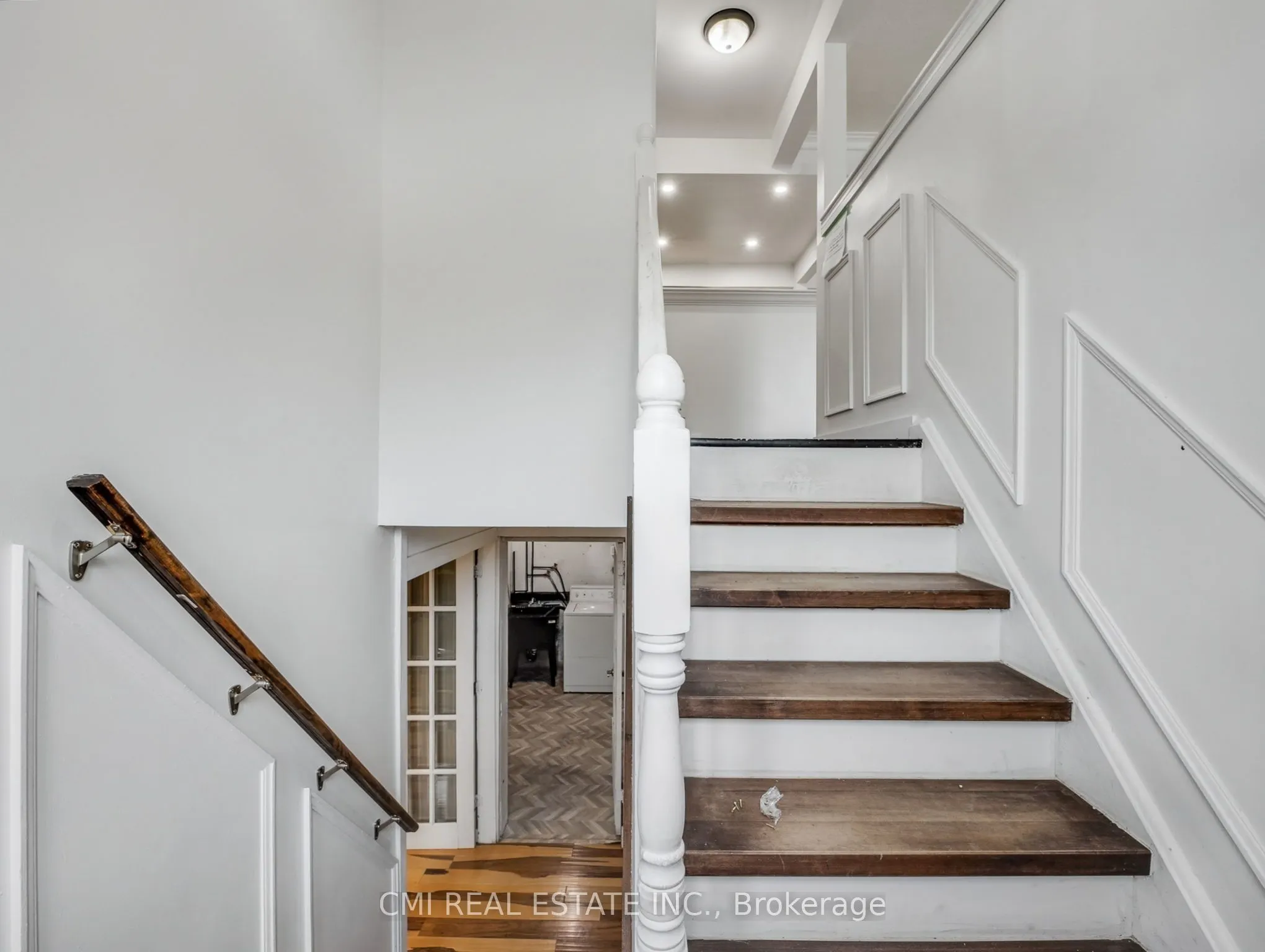 66 Rosewood Avenue