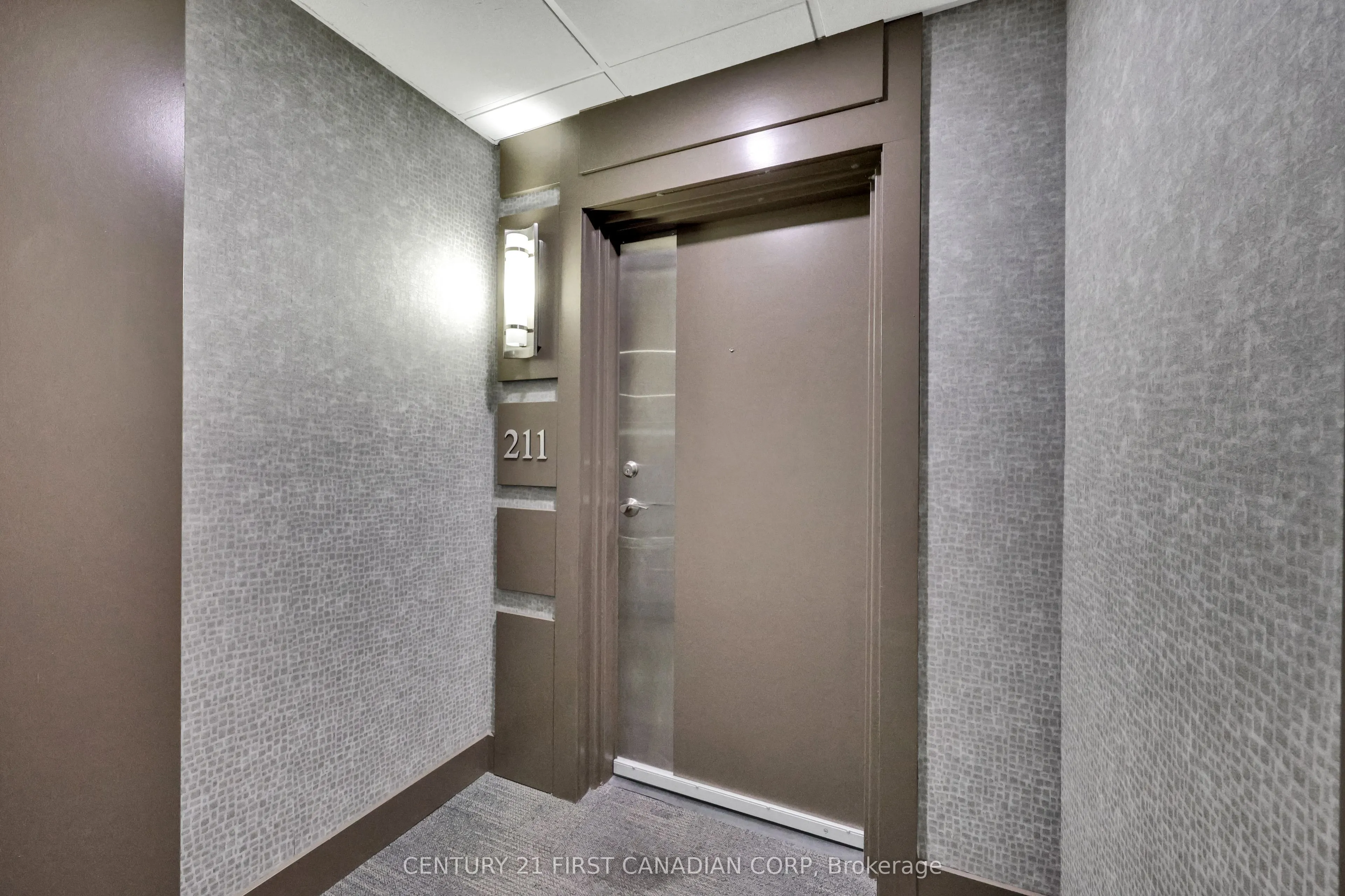 340 Sugarcreek Trail, #211