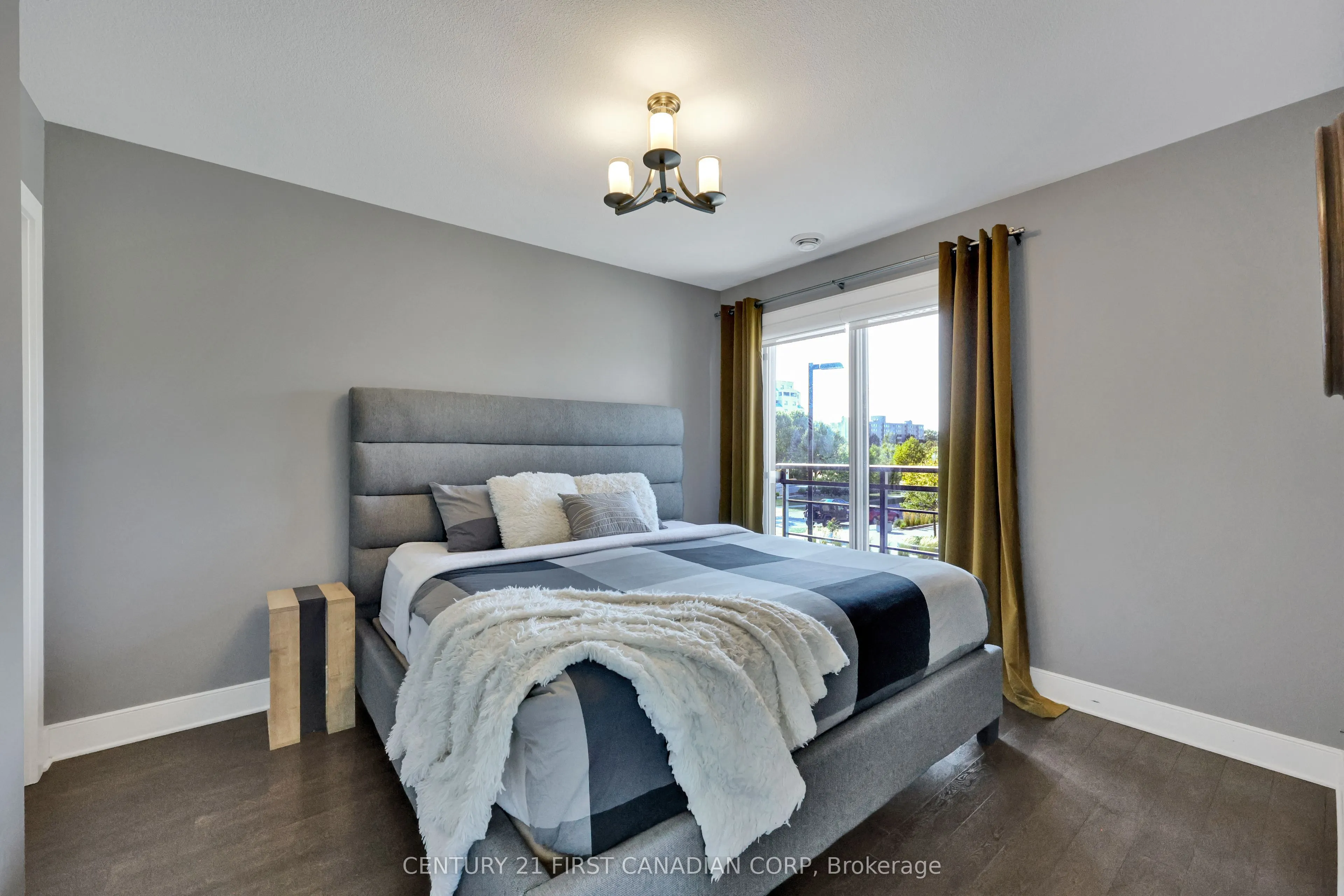 340 Sugarcreek Trail, #211