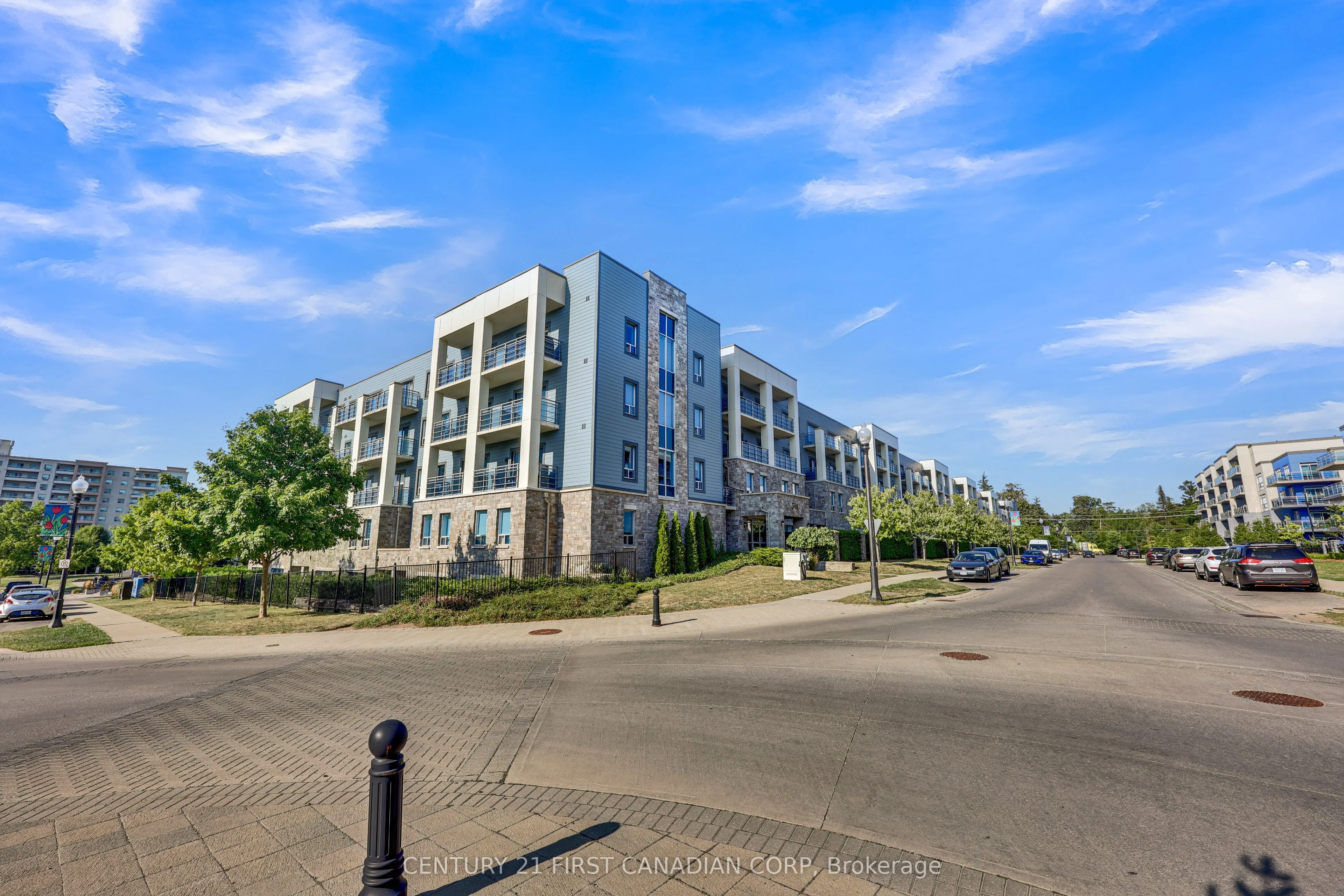 340 Sugarcreek Trail, #211