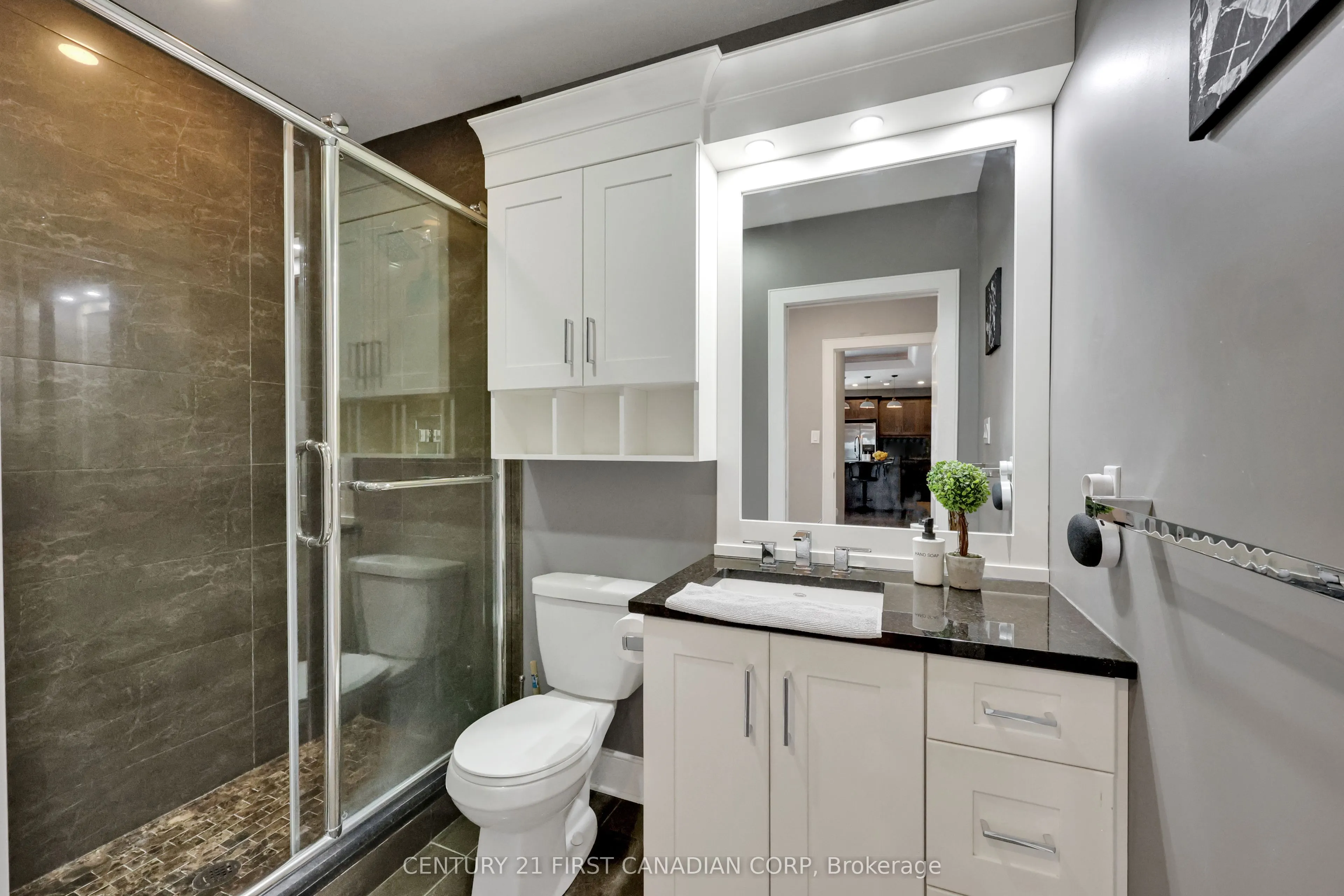340 Sugarcreek Trail, #211