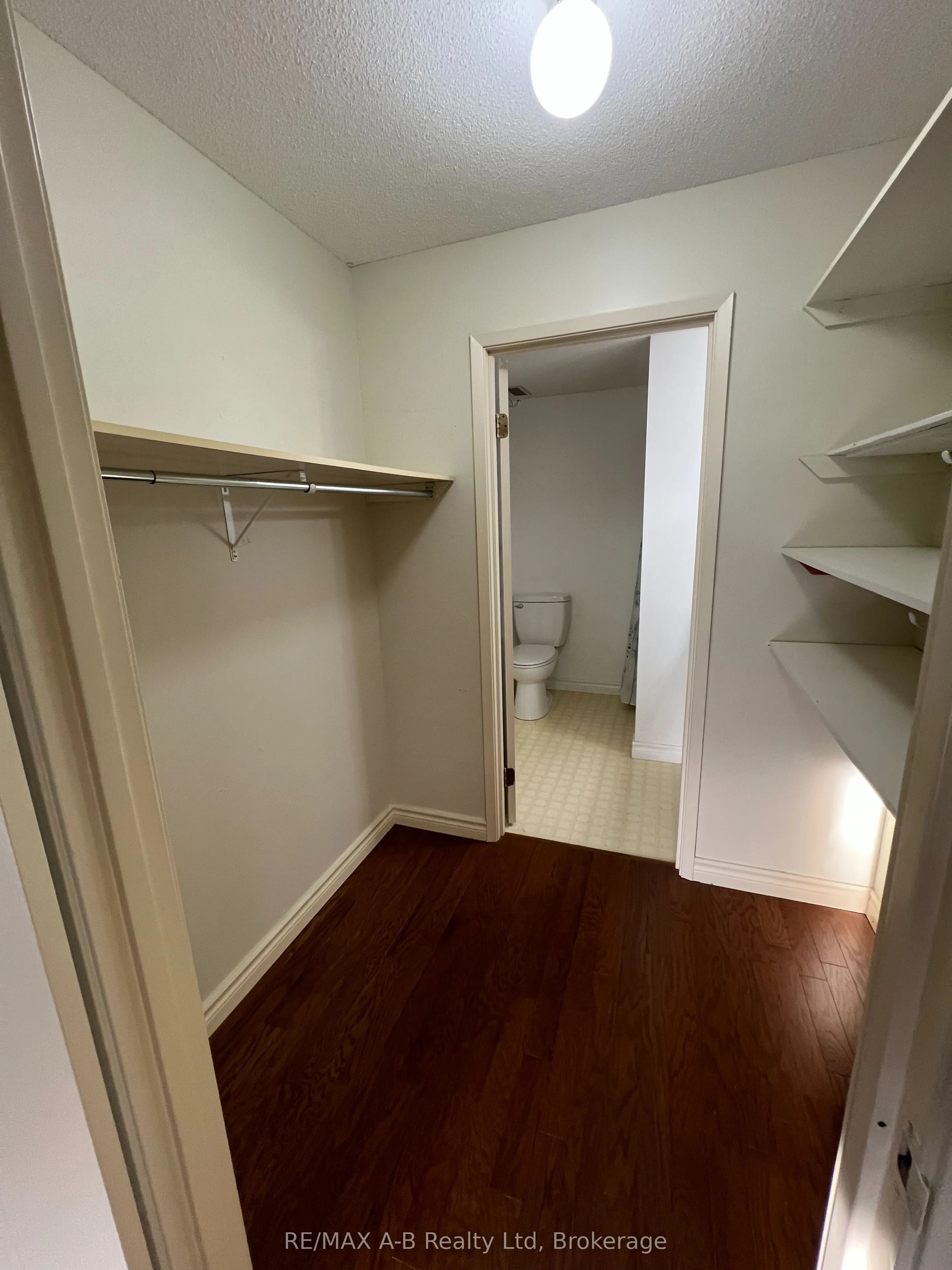 199 Hope Street East Street E, #305