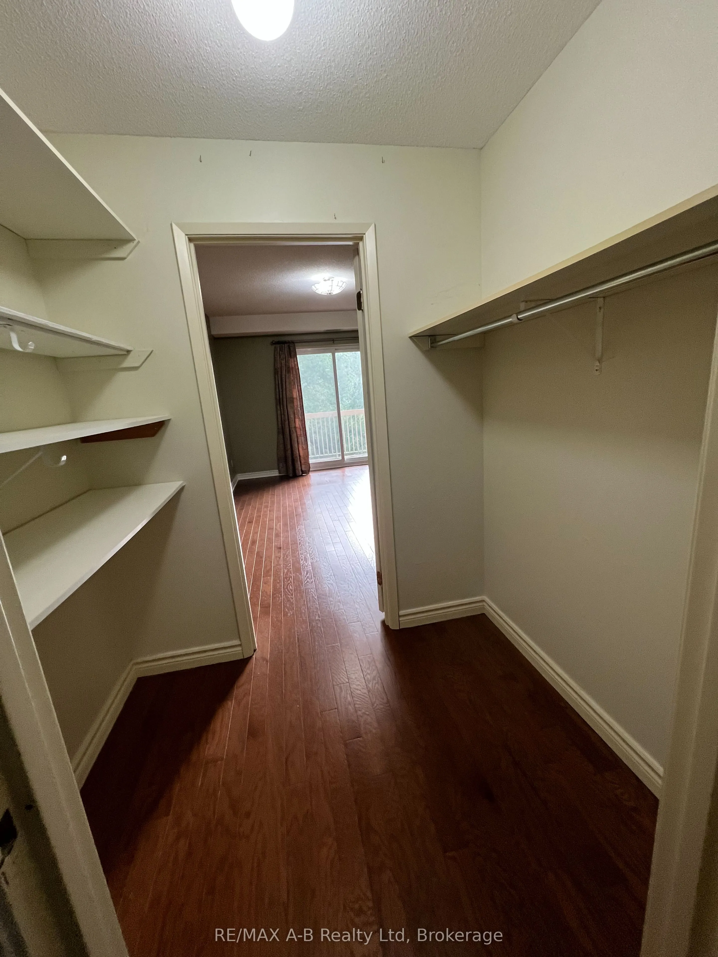199 Hope Street East Street E, #305