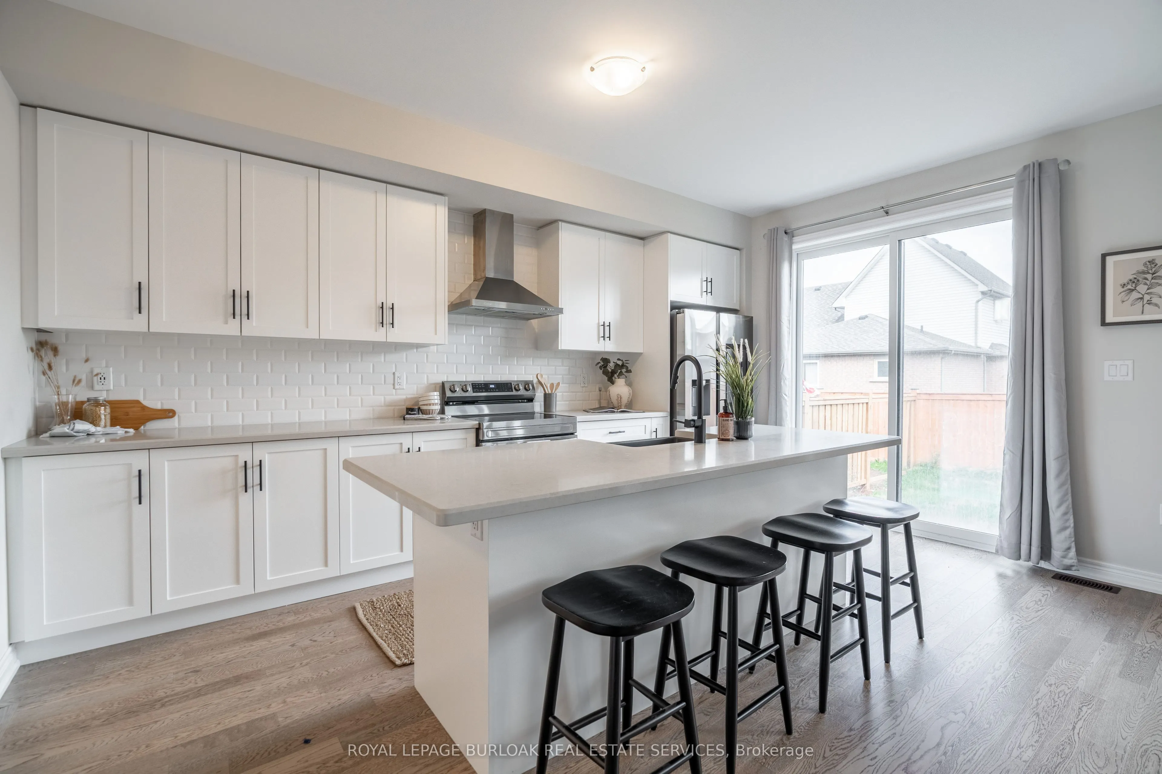 127 Starfire Crescent