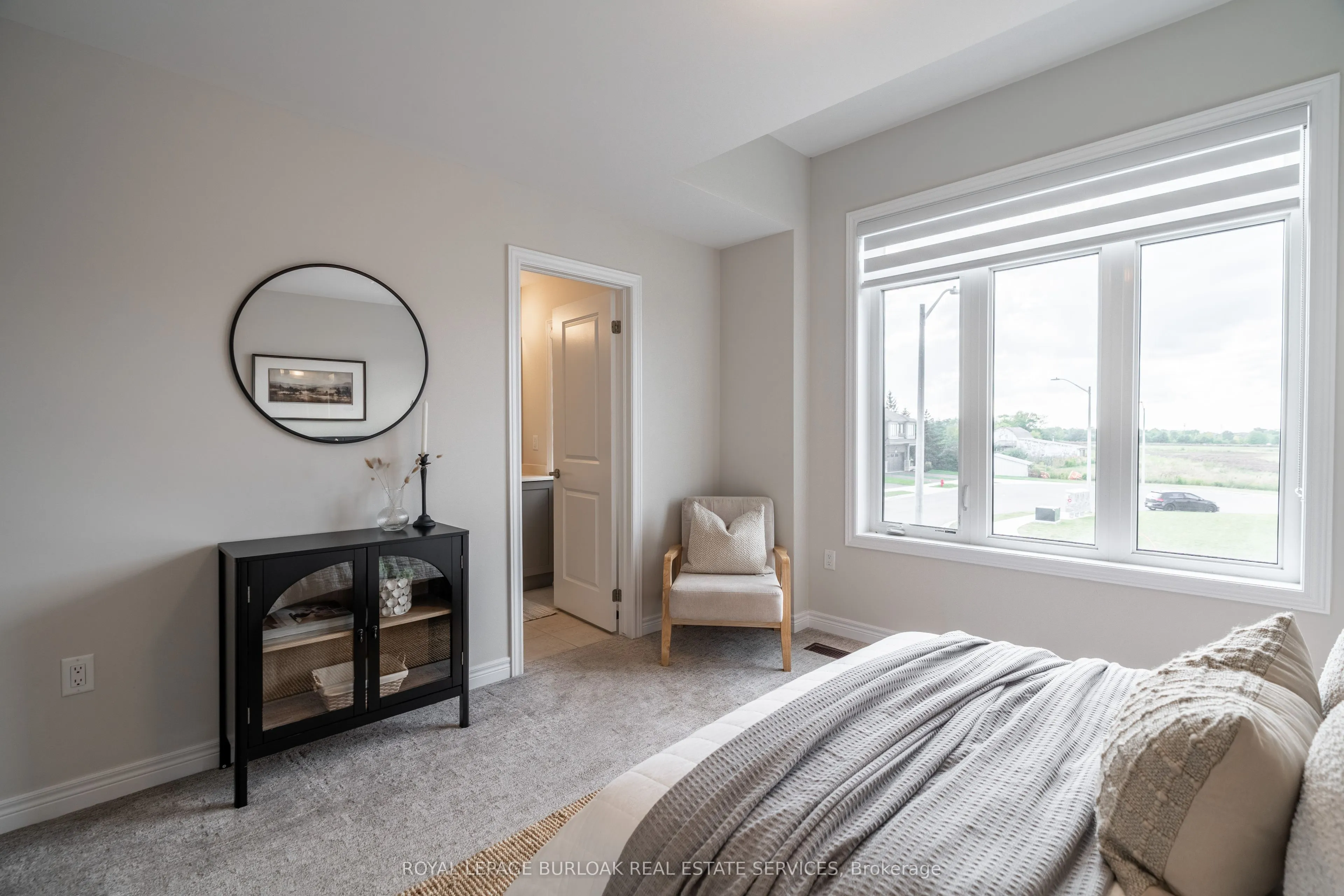 127 Starfire Crescent