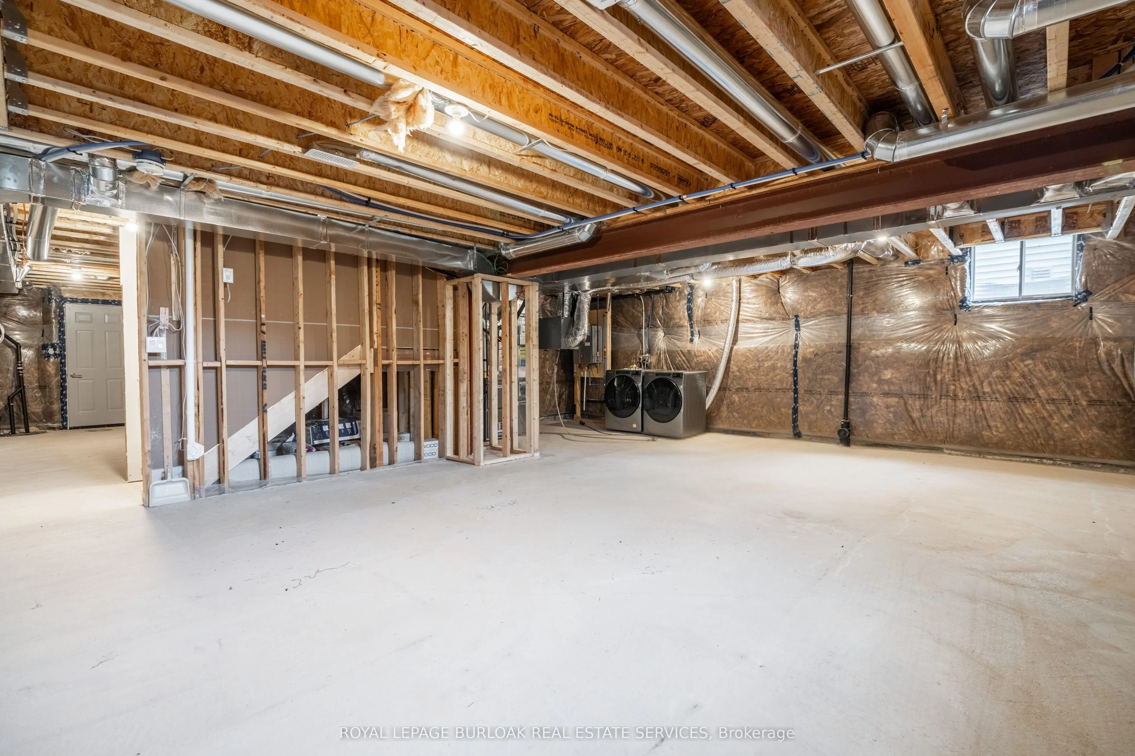 127 Starfire Crescent