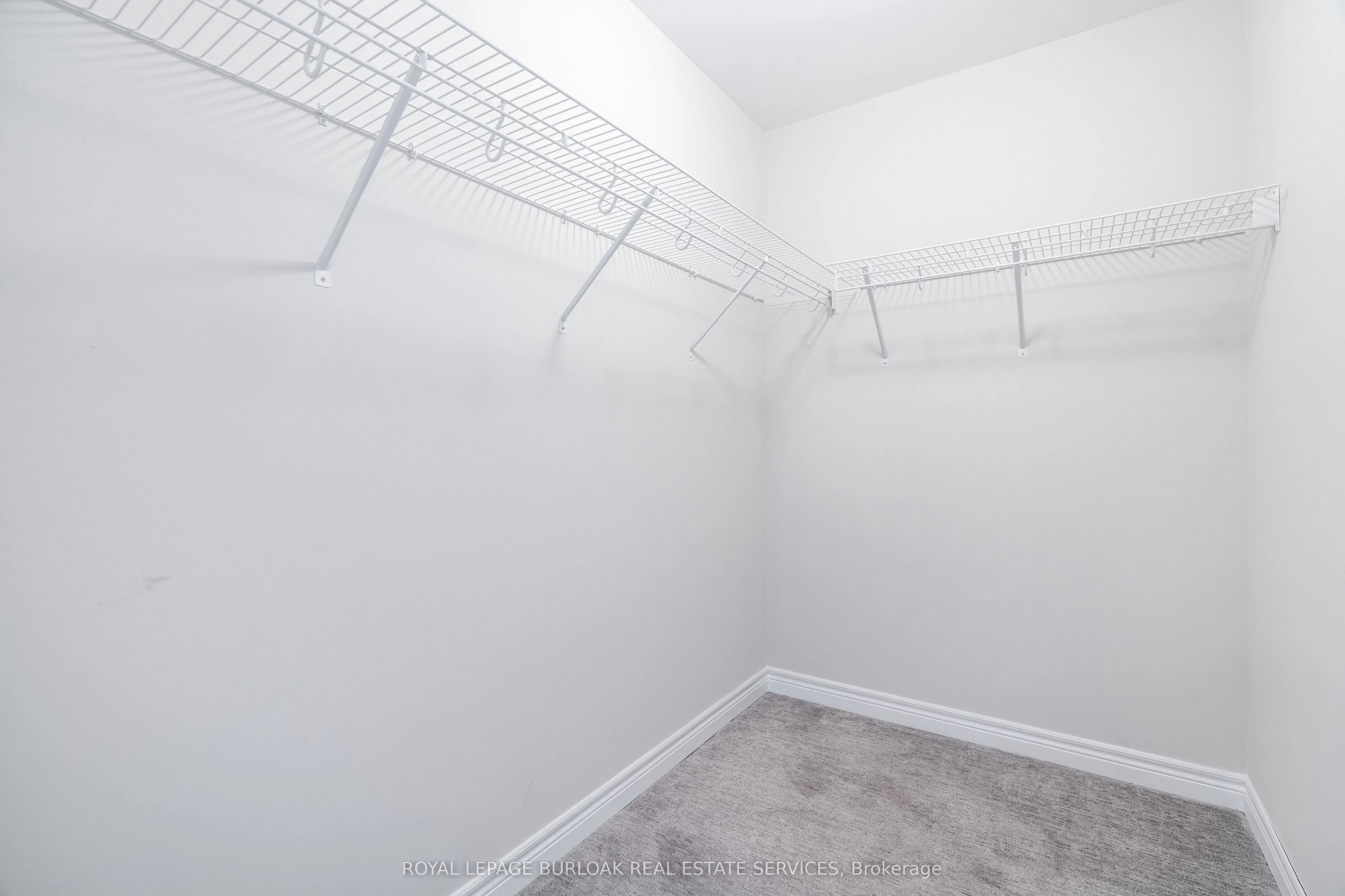 127 Starfire Crescent