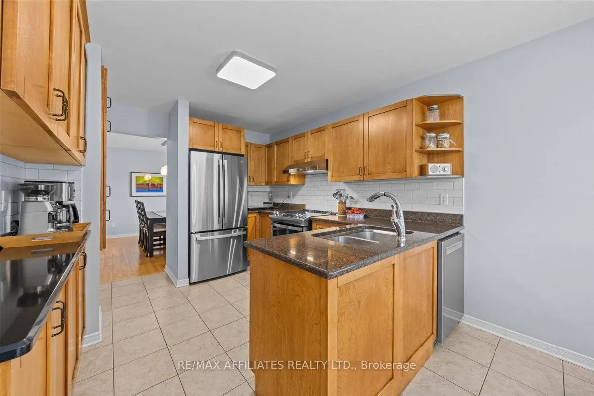 605 Falwyn Crescent