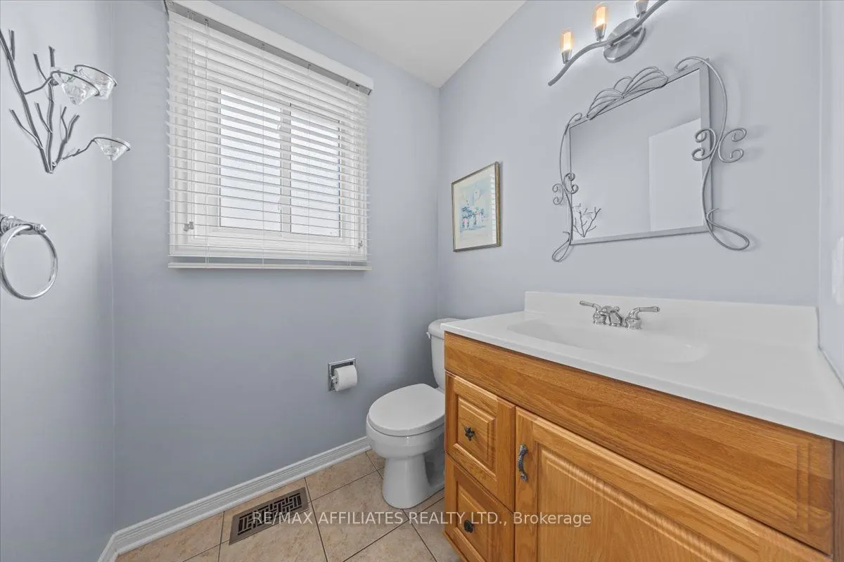 605 Falwyn Crescent
