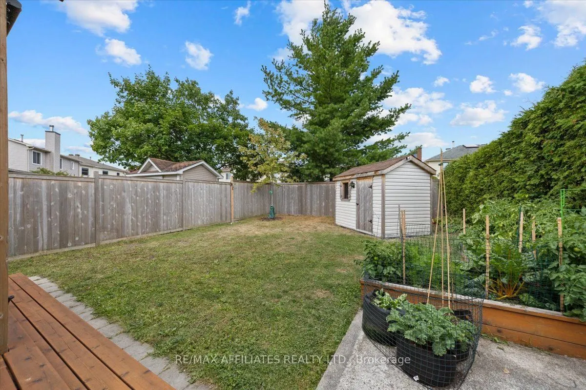 605 Falwyn Crescent