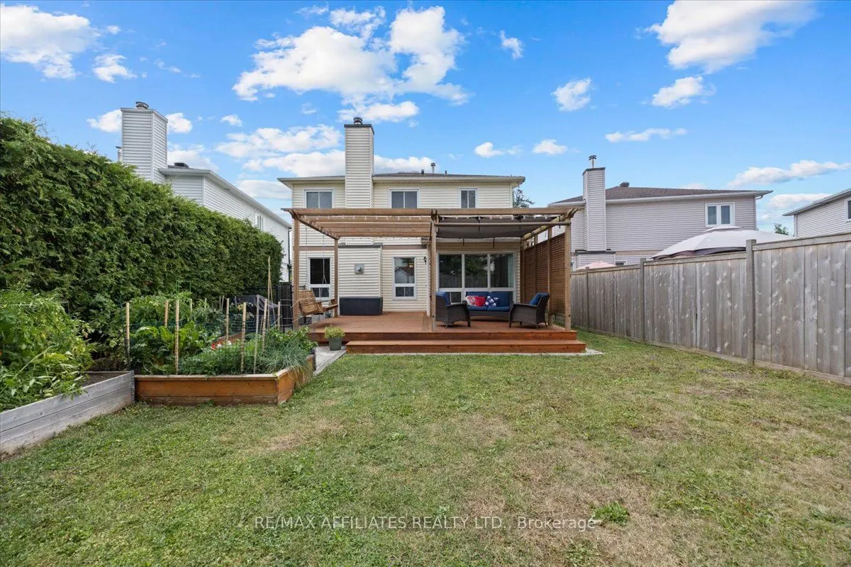 605 Falwyn Crescent