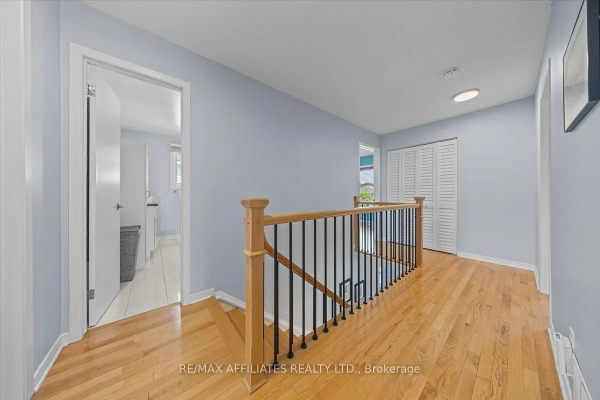 605 Falwyn Crescent