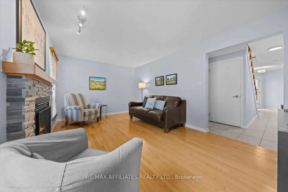 605 Falwyn Crescent
