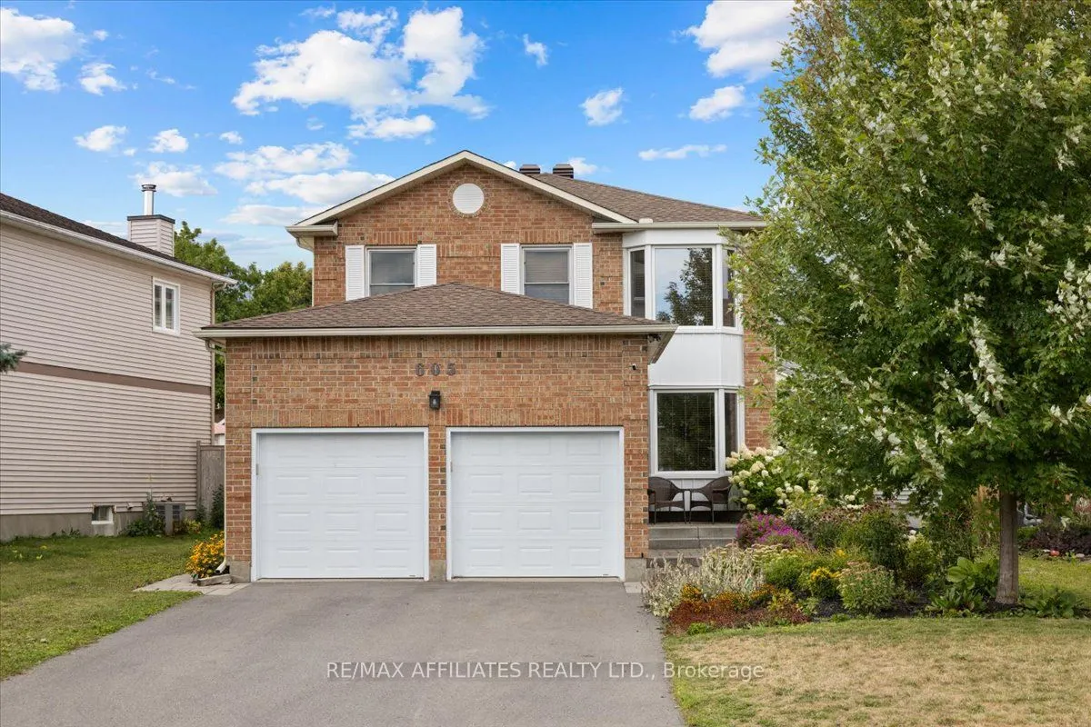 605 Falwyn Crescent
