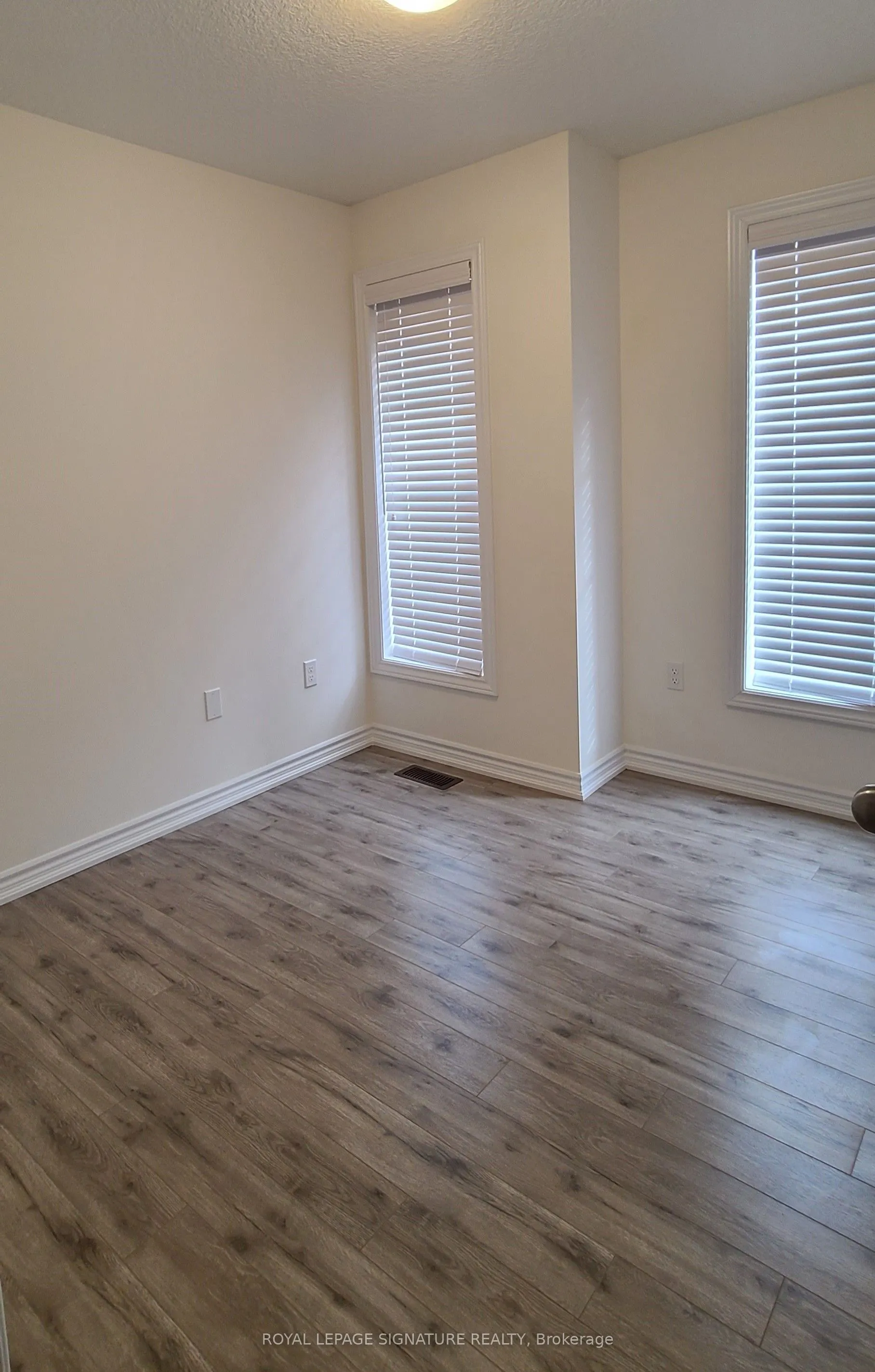 383 Dundas Street E, #43