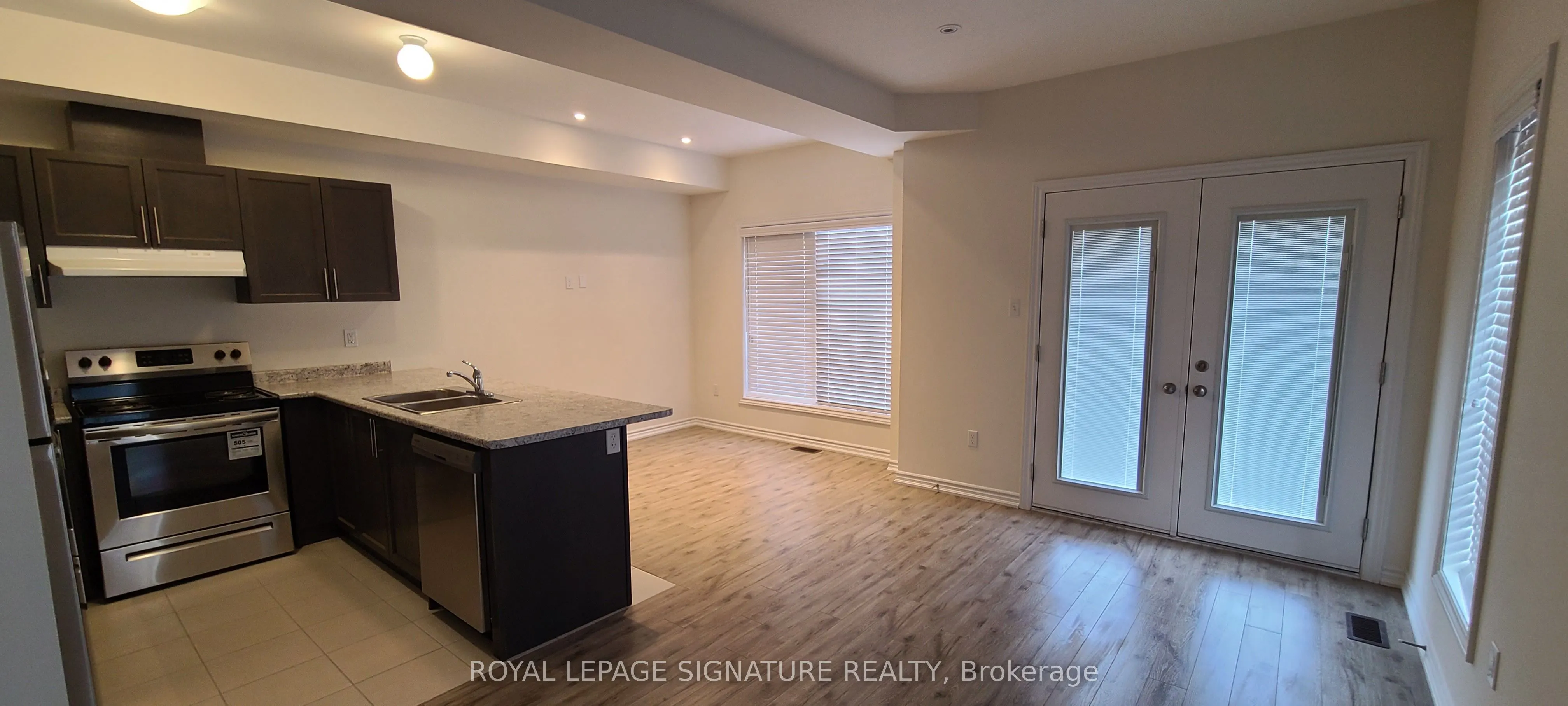 383 Dundas Street E, #43