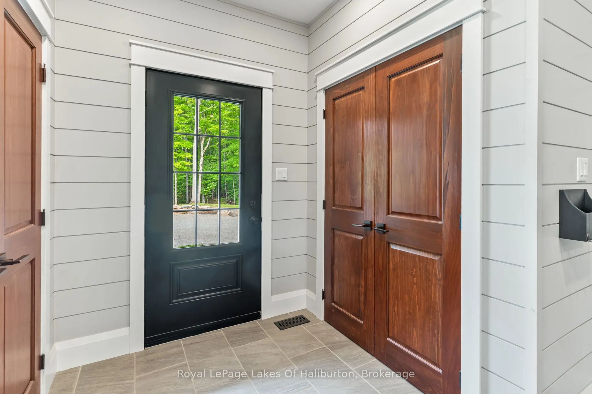 1143 Trillium Trail