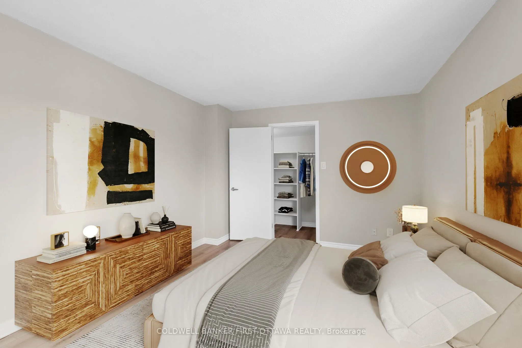 216 Viewmount Drive, #400