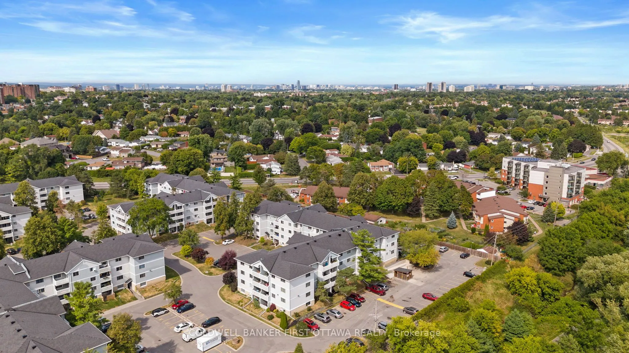 216 Viewmount Drive, #400