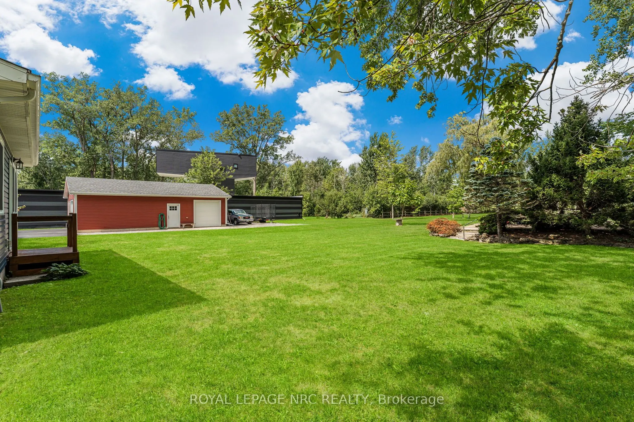 880 Edgemere Road