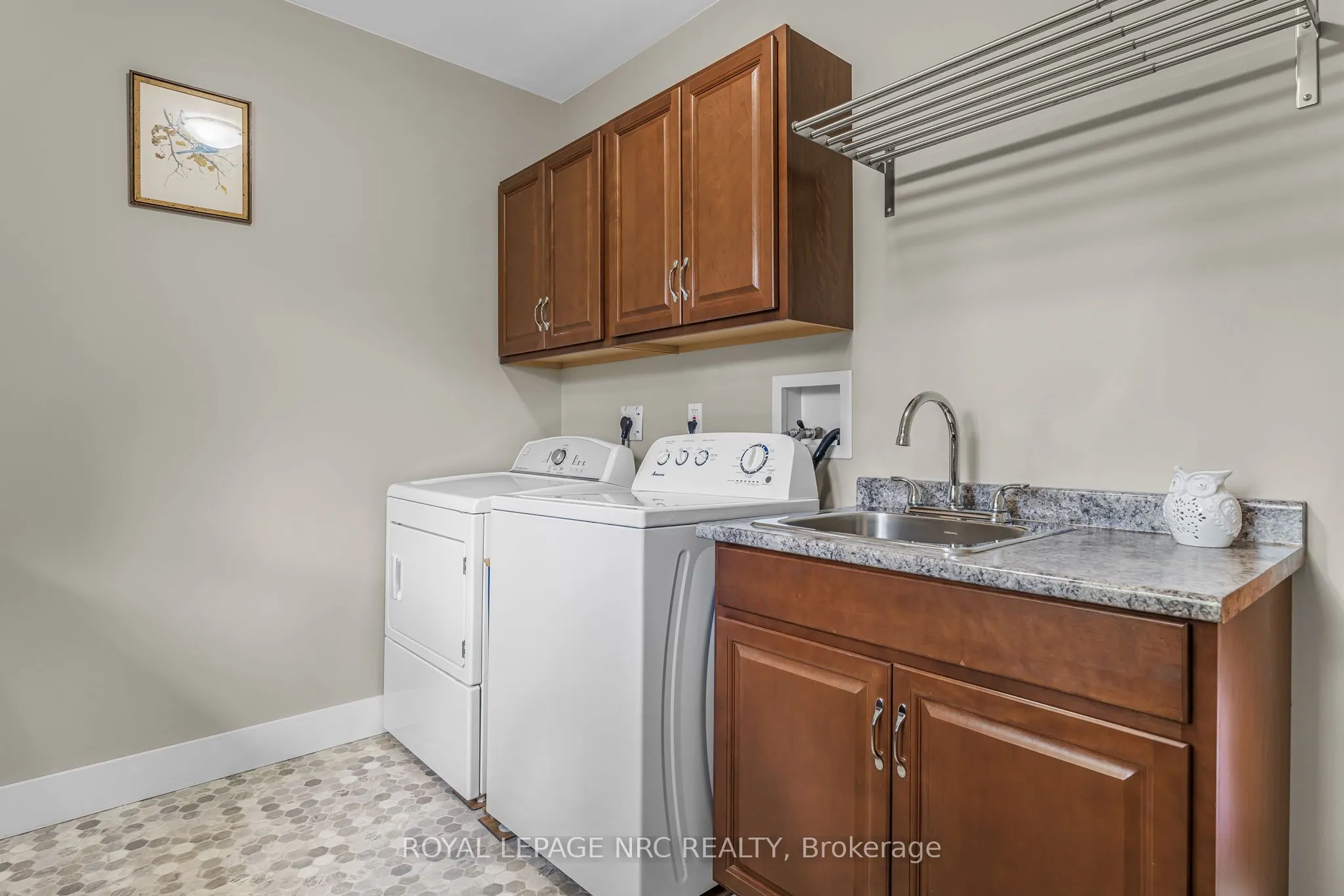 880 Edgemere Road