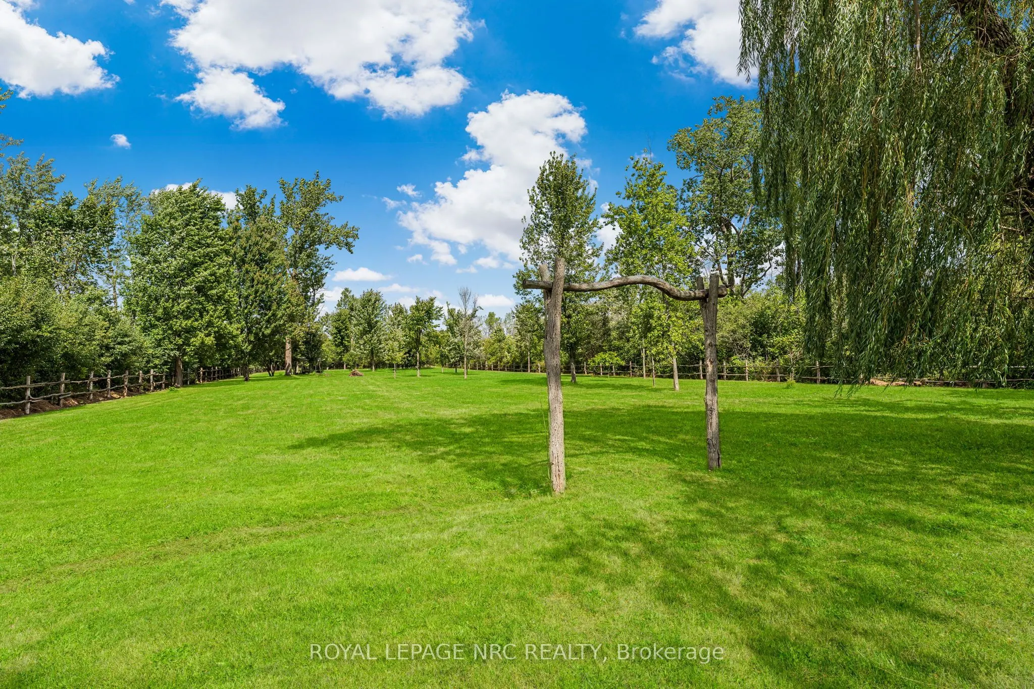 880 Edgemere Road