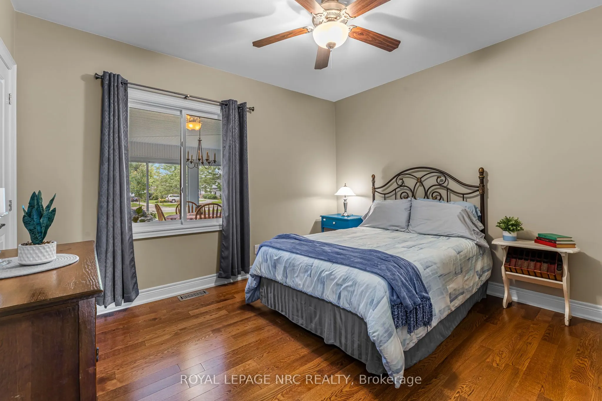 880 Edgemere Road