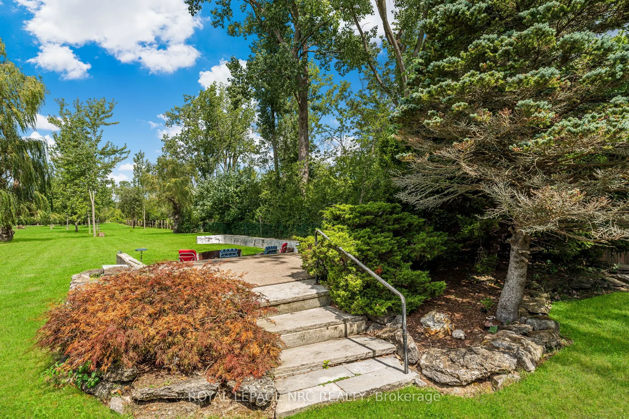 880 Edgemere Road