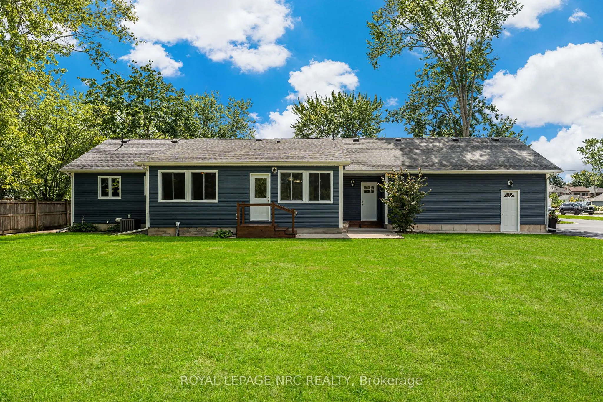 880 Edgemere Road