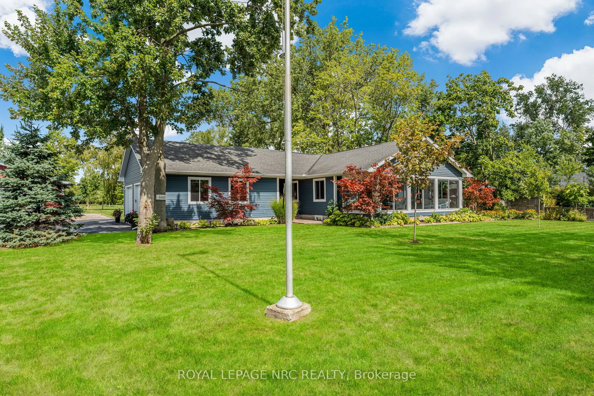 880 Edgemere Road