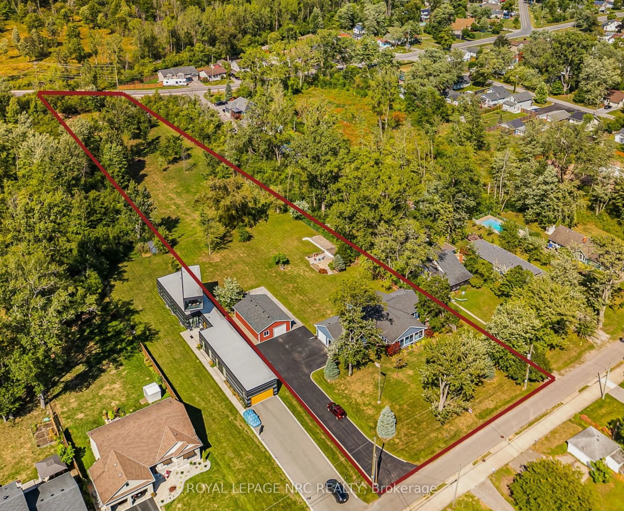 880 Edgemere Road