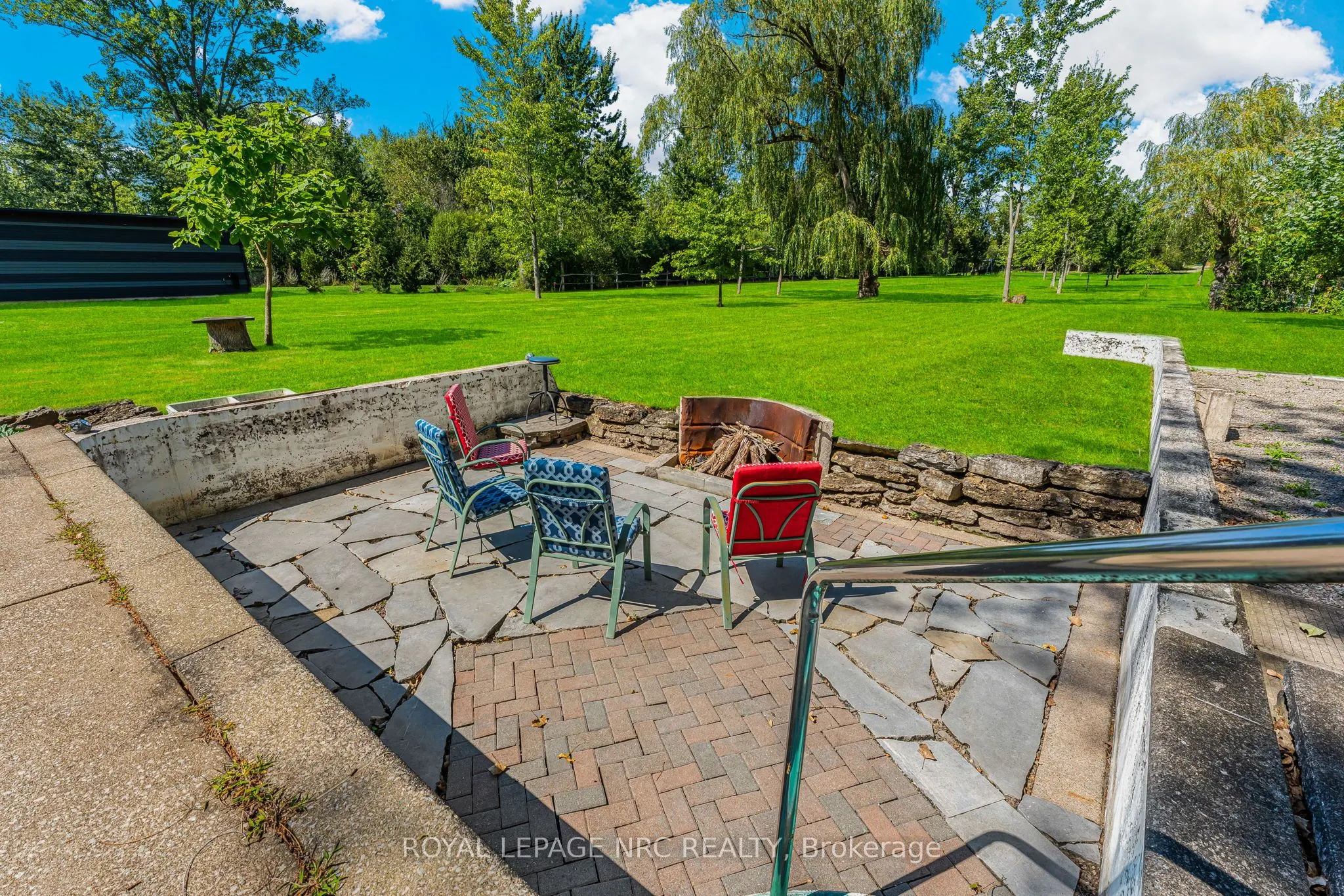 880 Edgemere Road