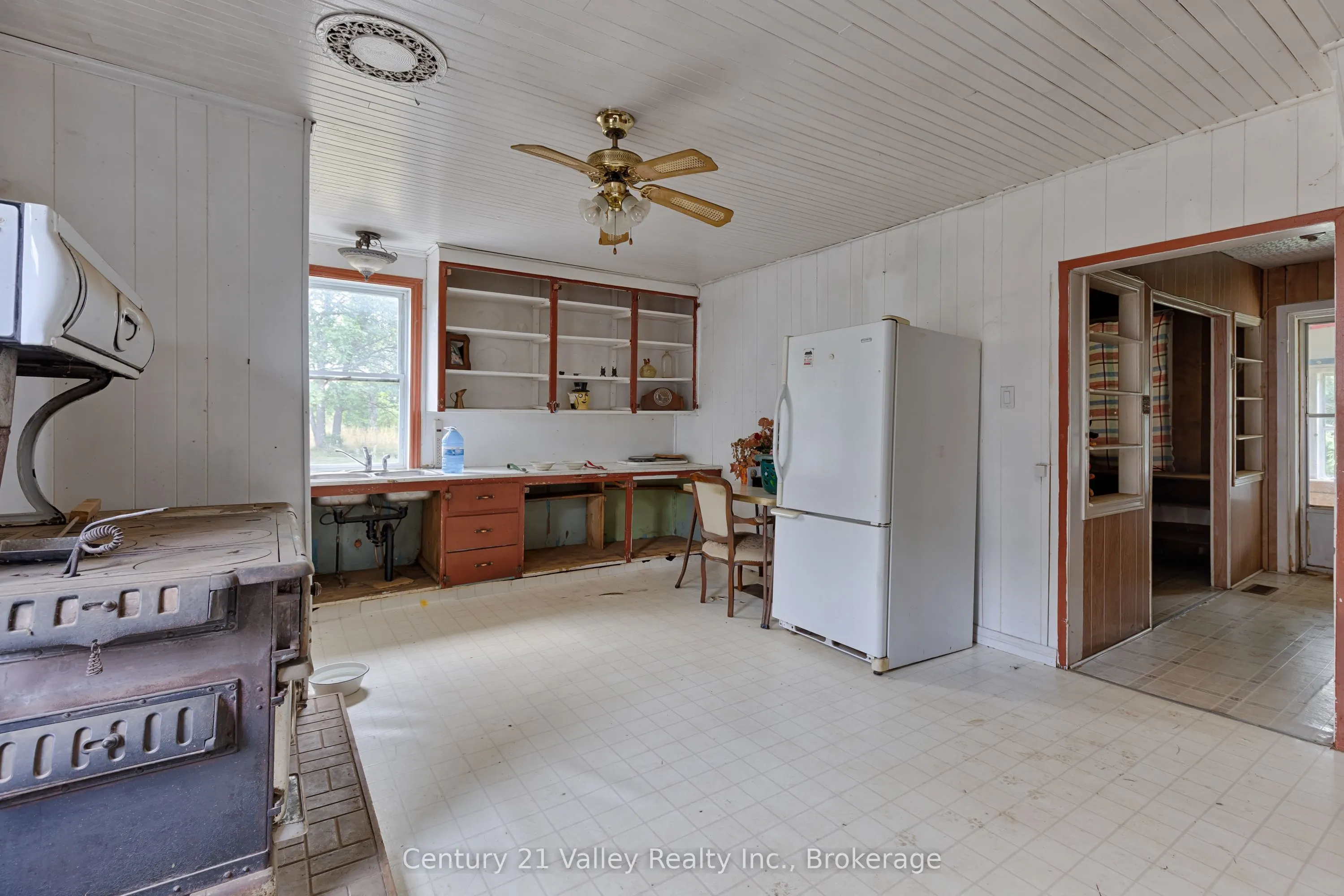 718 Crooked Rapids Road