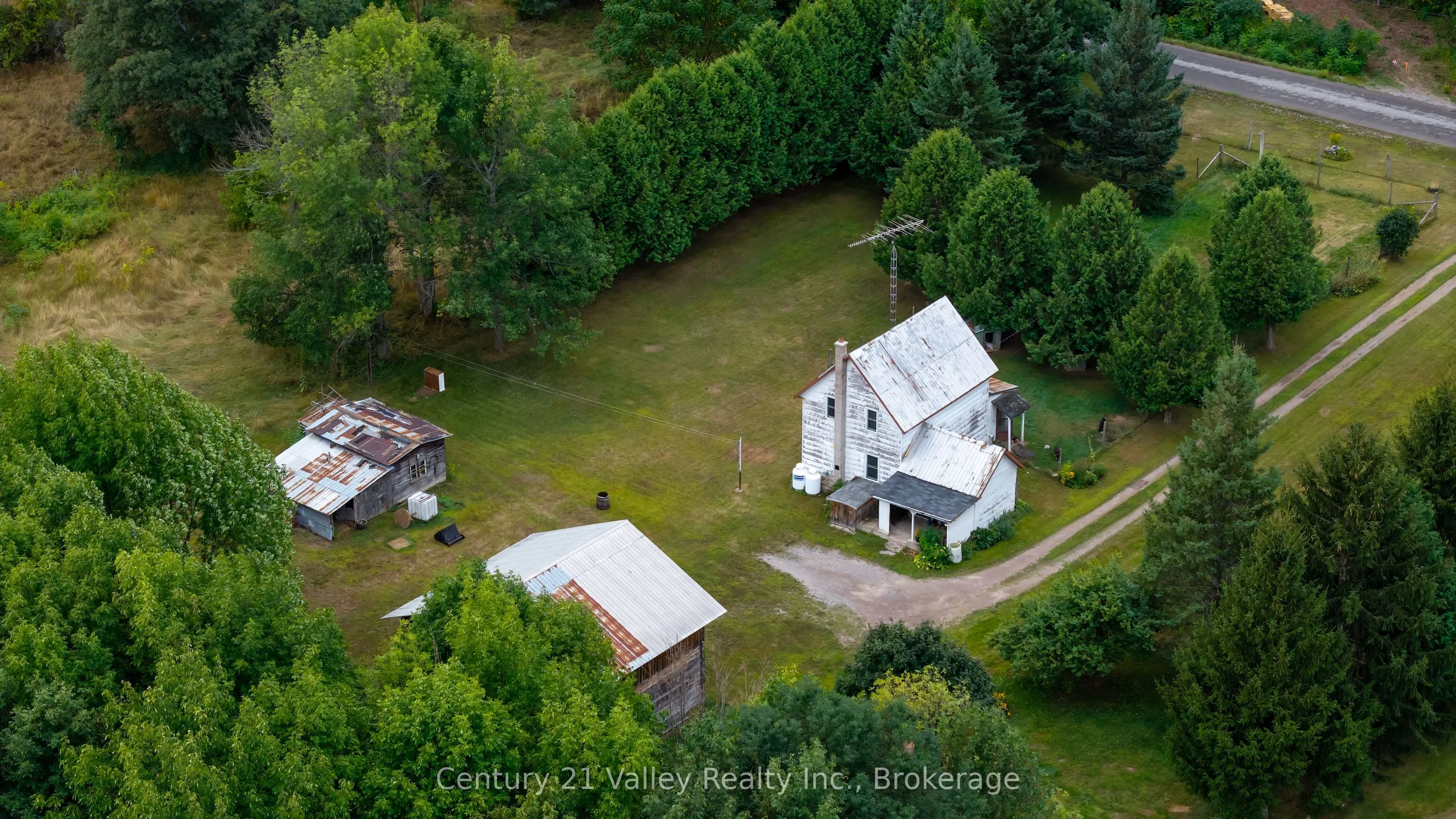 718 Crooked Rapids Road