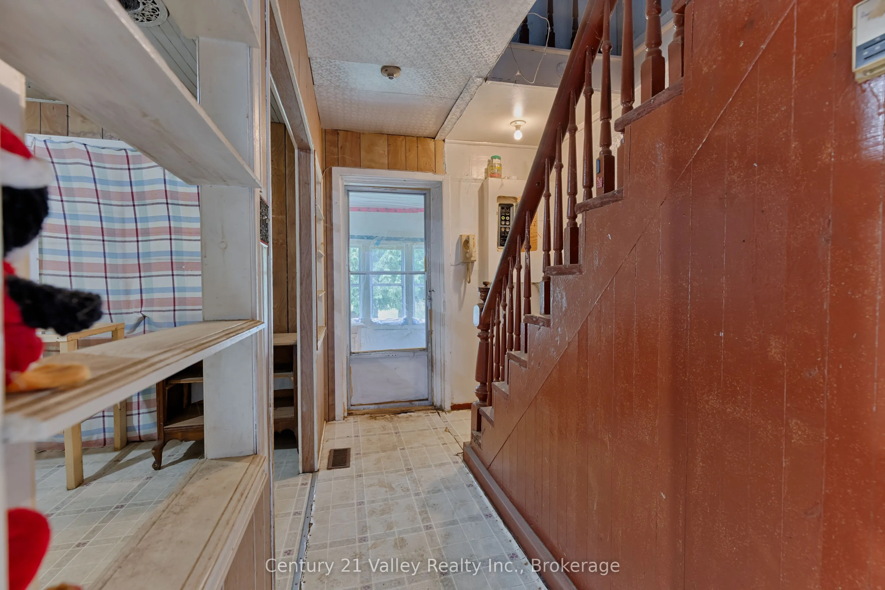 718 Crooked Rapids Road